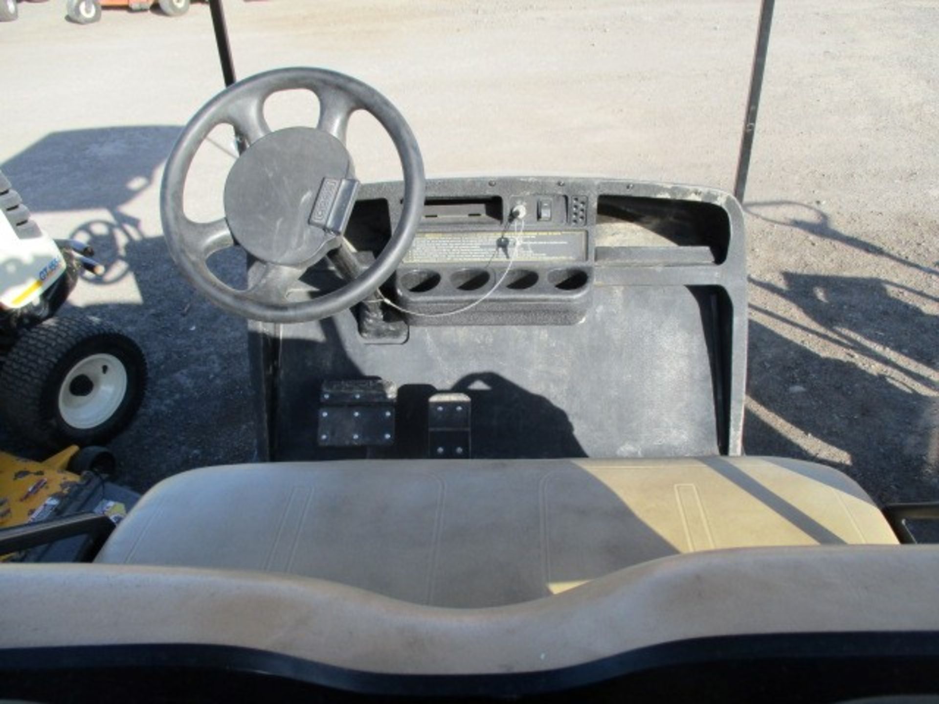 EZ-GO GOLF CART W/ MAG WHEELS AND CHARGER - Image 3 of 4