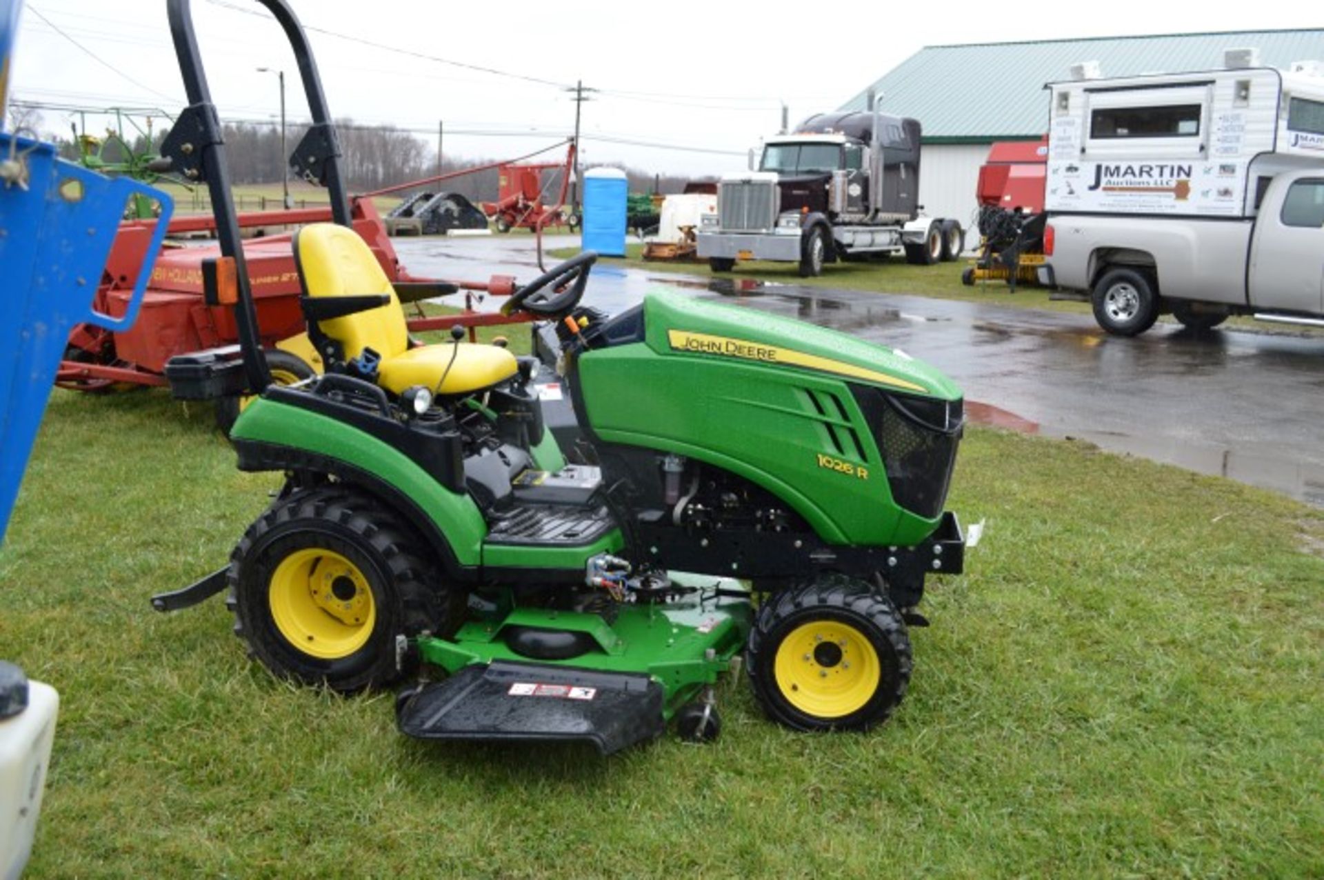 13 JD 1026R COMPACT W/60" AUTO CONNECT DECK, 4WD, PTO, 3PT, 425 HRS - Image 3 of 5