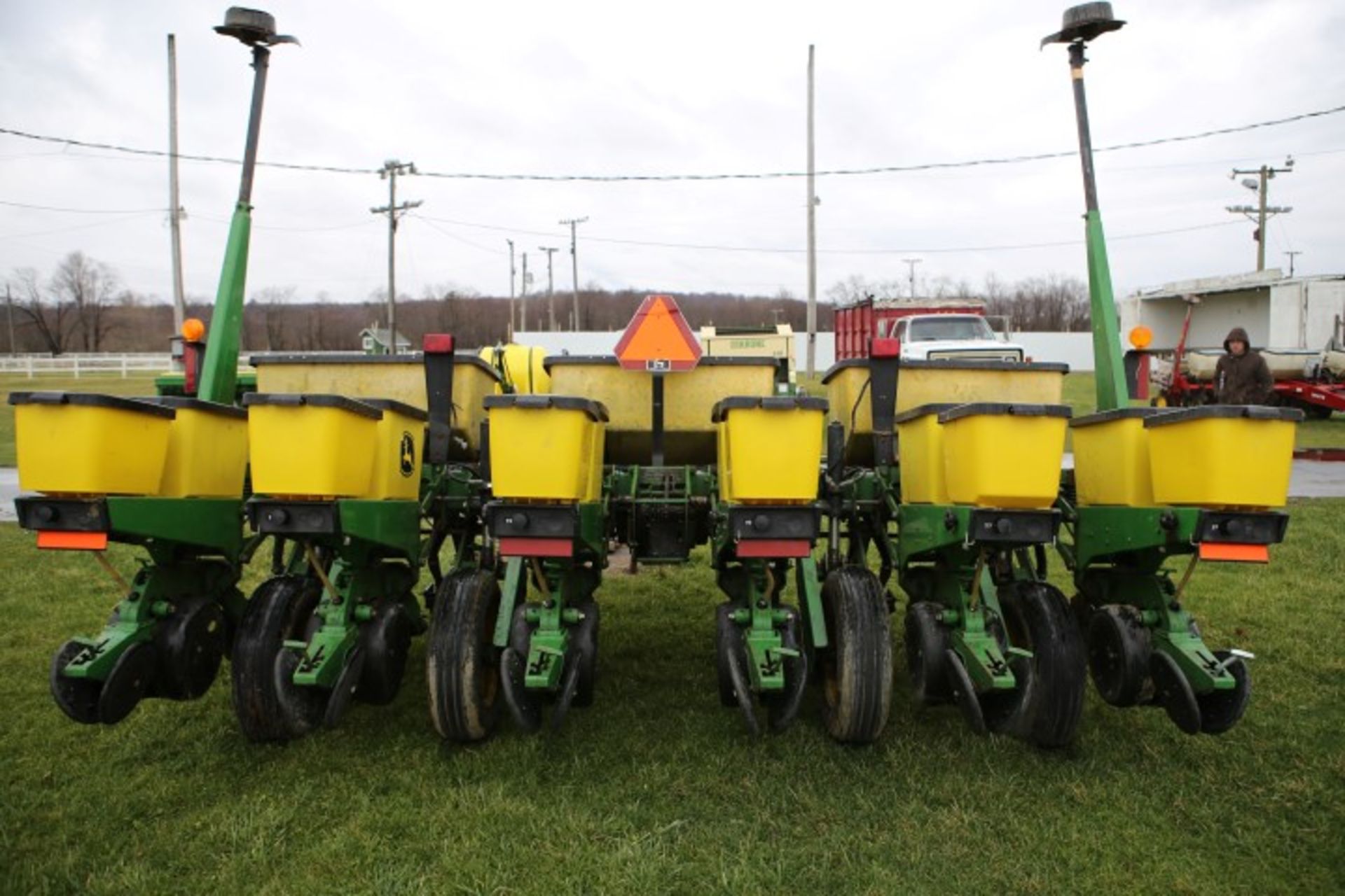 JD 1750 MAXIMERGE XP 6 ROW PLANTER, DRY FERT - Image 2 of 2