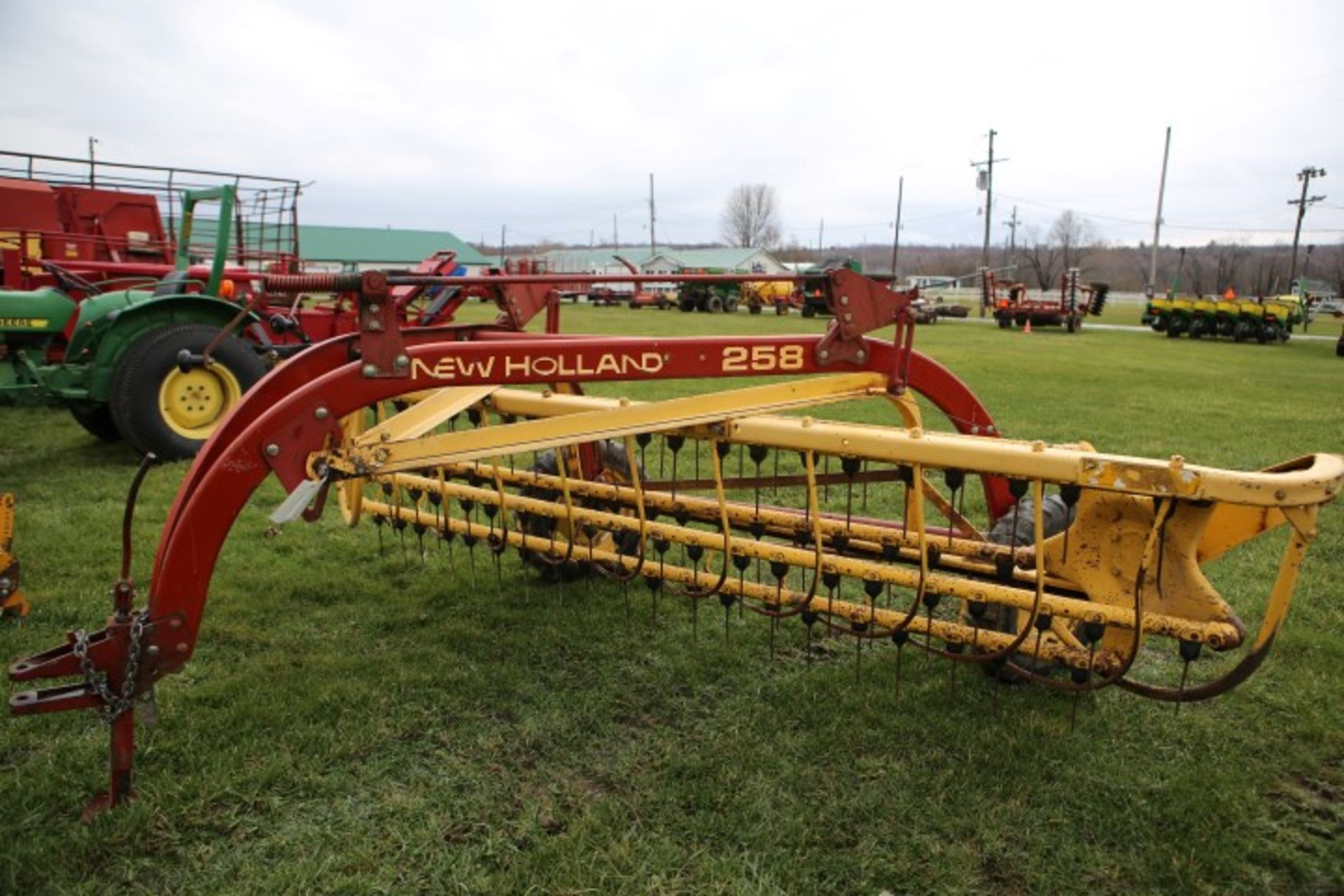 NEW HOLLAND 258 RALLABAR RAKE