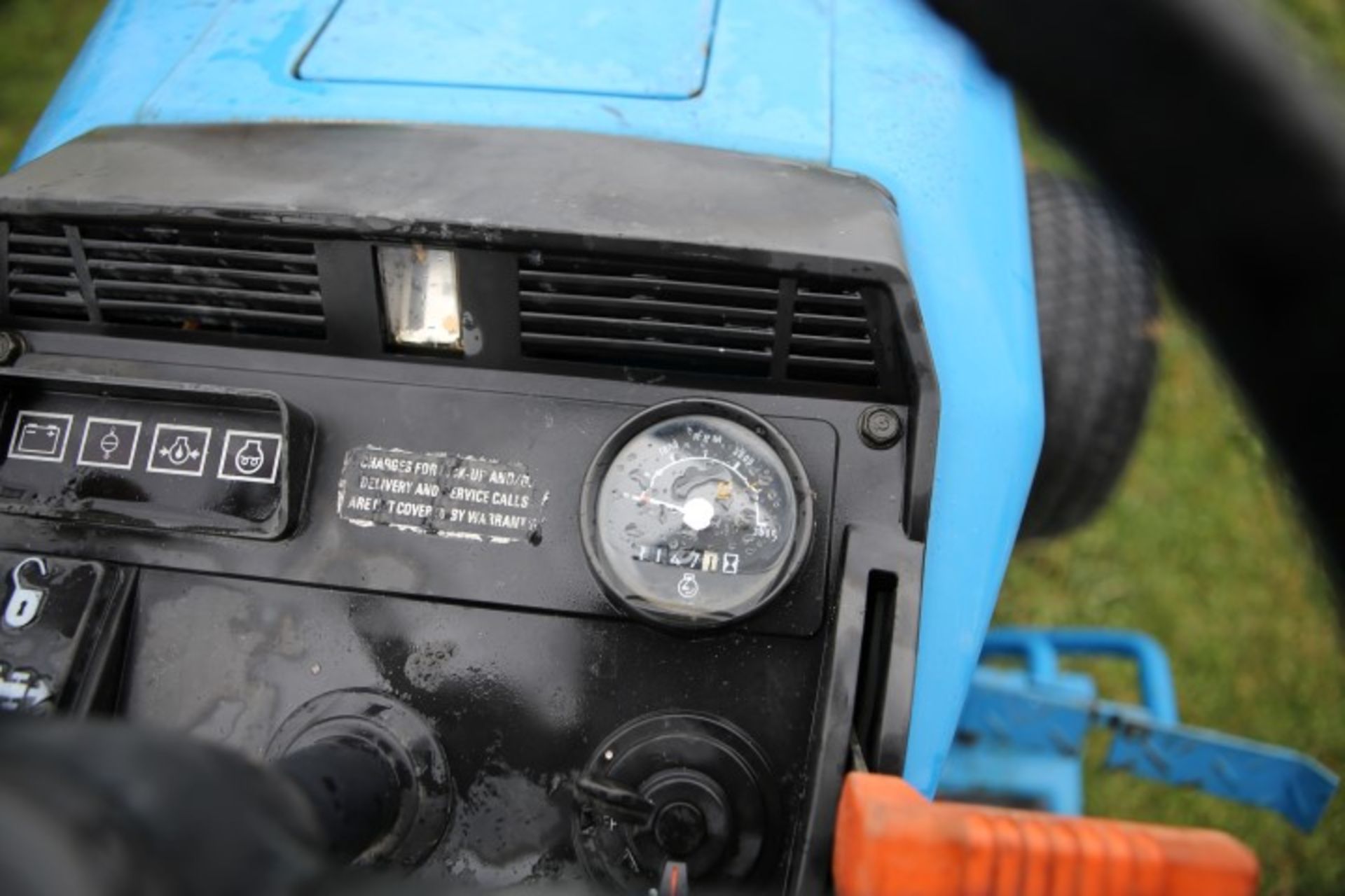 NH 1220 COMPACT, HYDRO, 4WD, 1147 HRS - Image 3 of 3