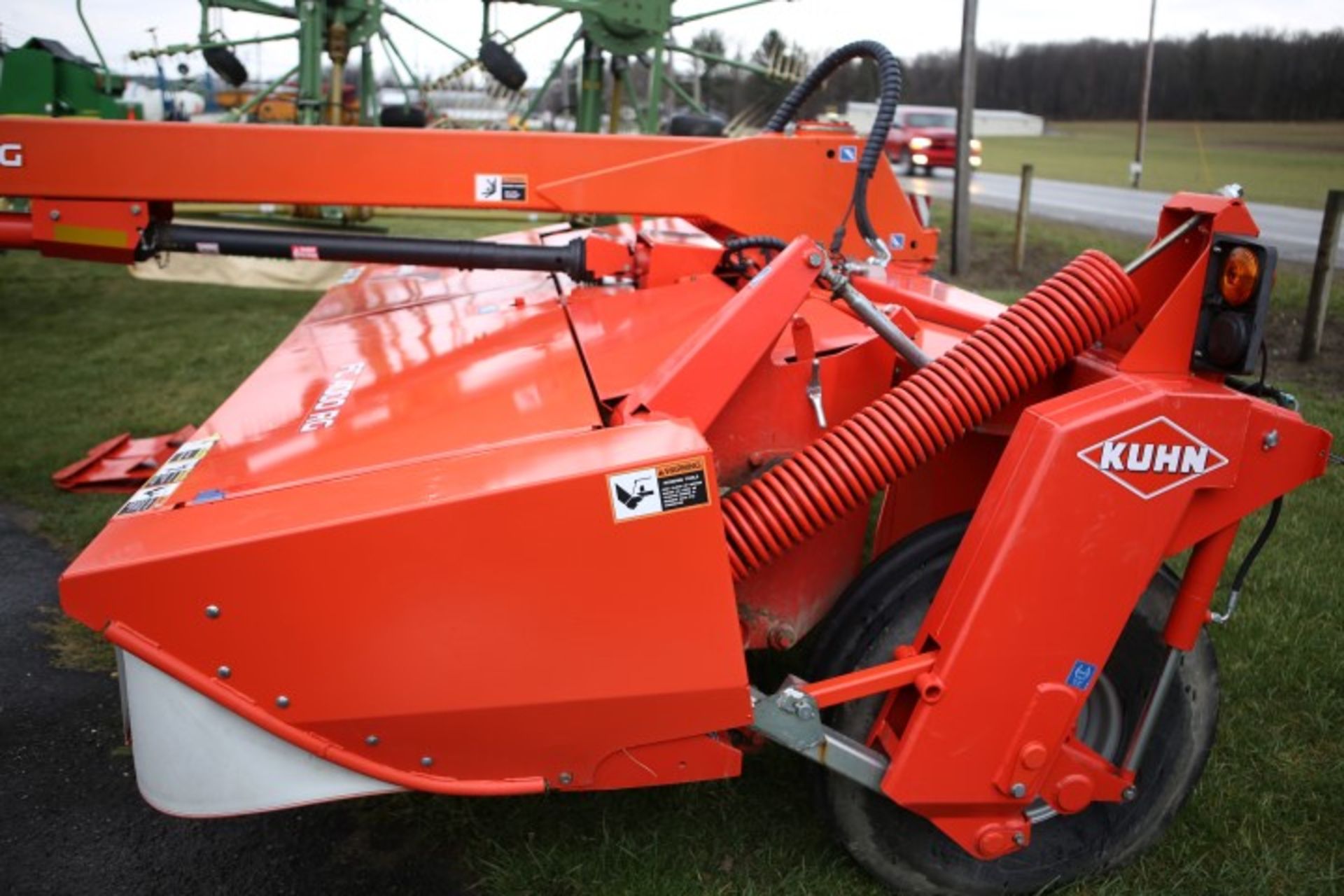 14 KUHN FC4000RG DISCBINE, RUBBER ROLLS, 13', USED 1 YEAR - Image 2 of 5