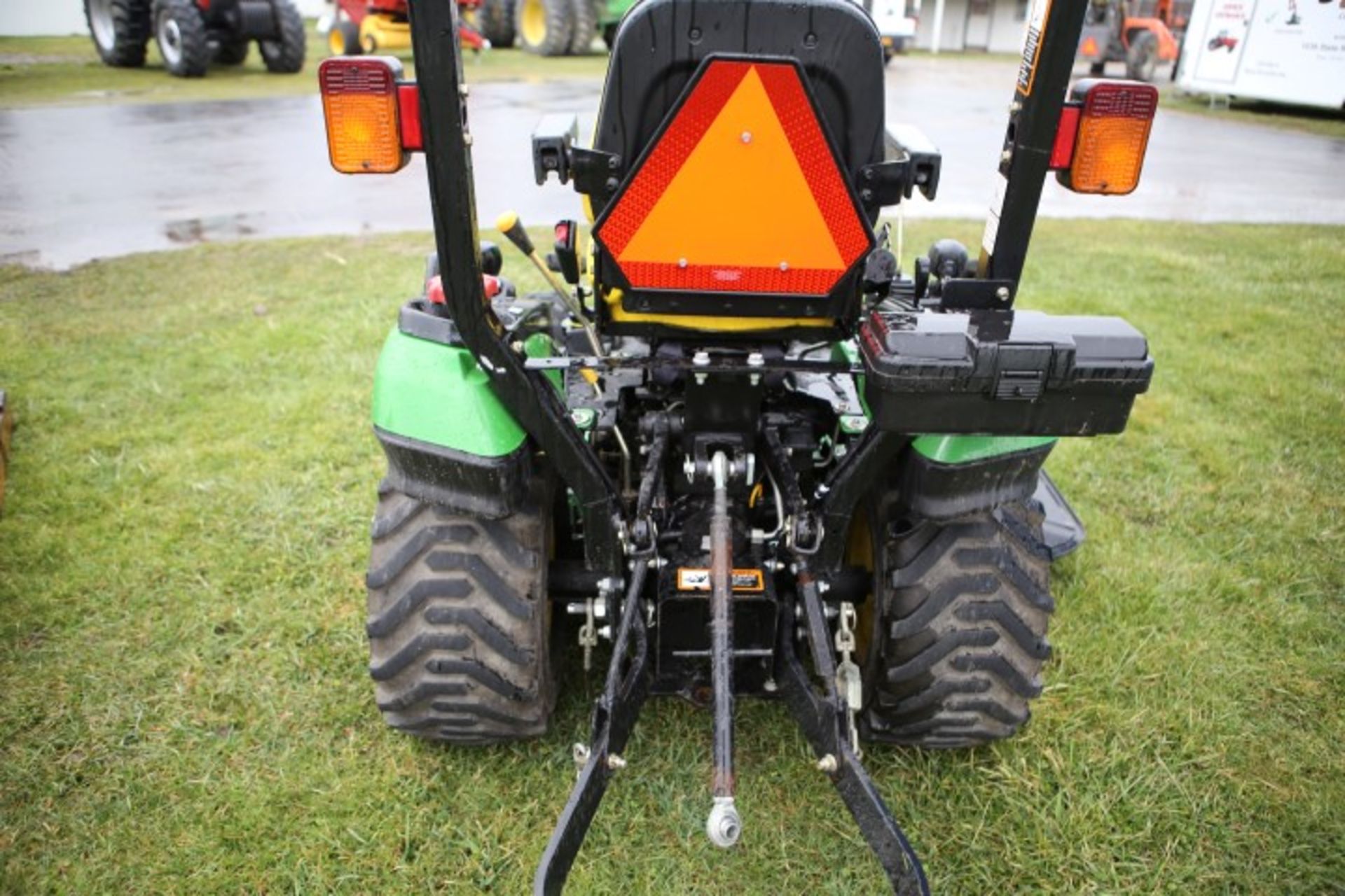 13 JD 1026R COMPACT W/60" AUTO CONNECT DECK, 4WD, PTO, 3PT, 425 HRS - Image 4 of 5