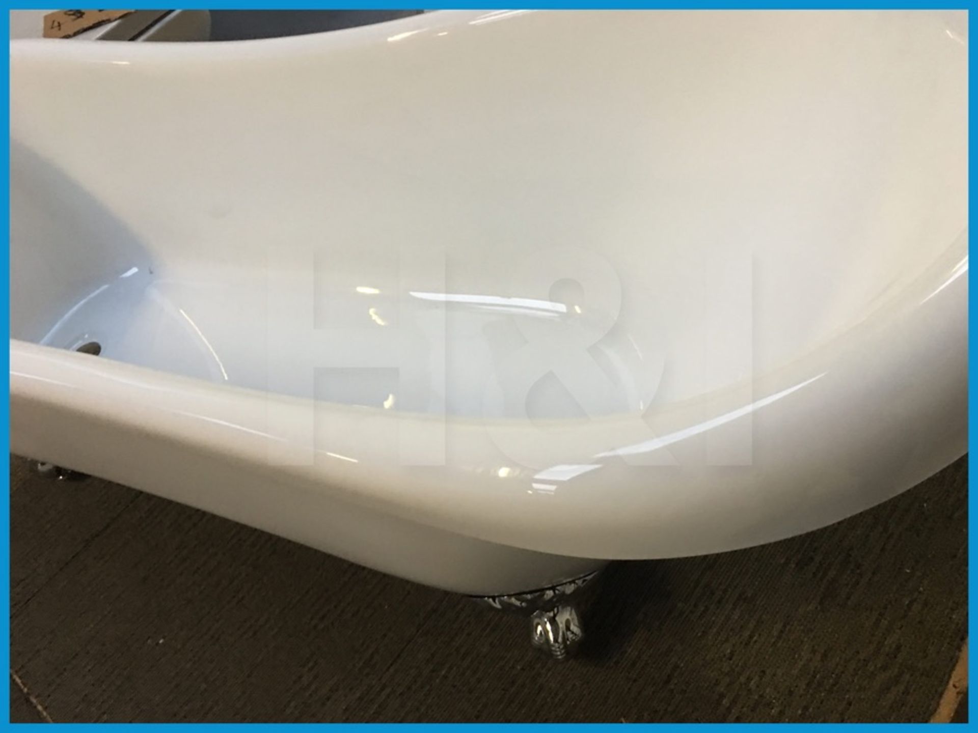 Stunning designer freestanding slipper bathtub with roll top and ornate metal feet. 1700 x 800. - Image 10 of 10