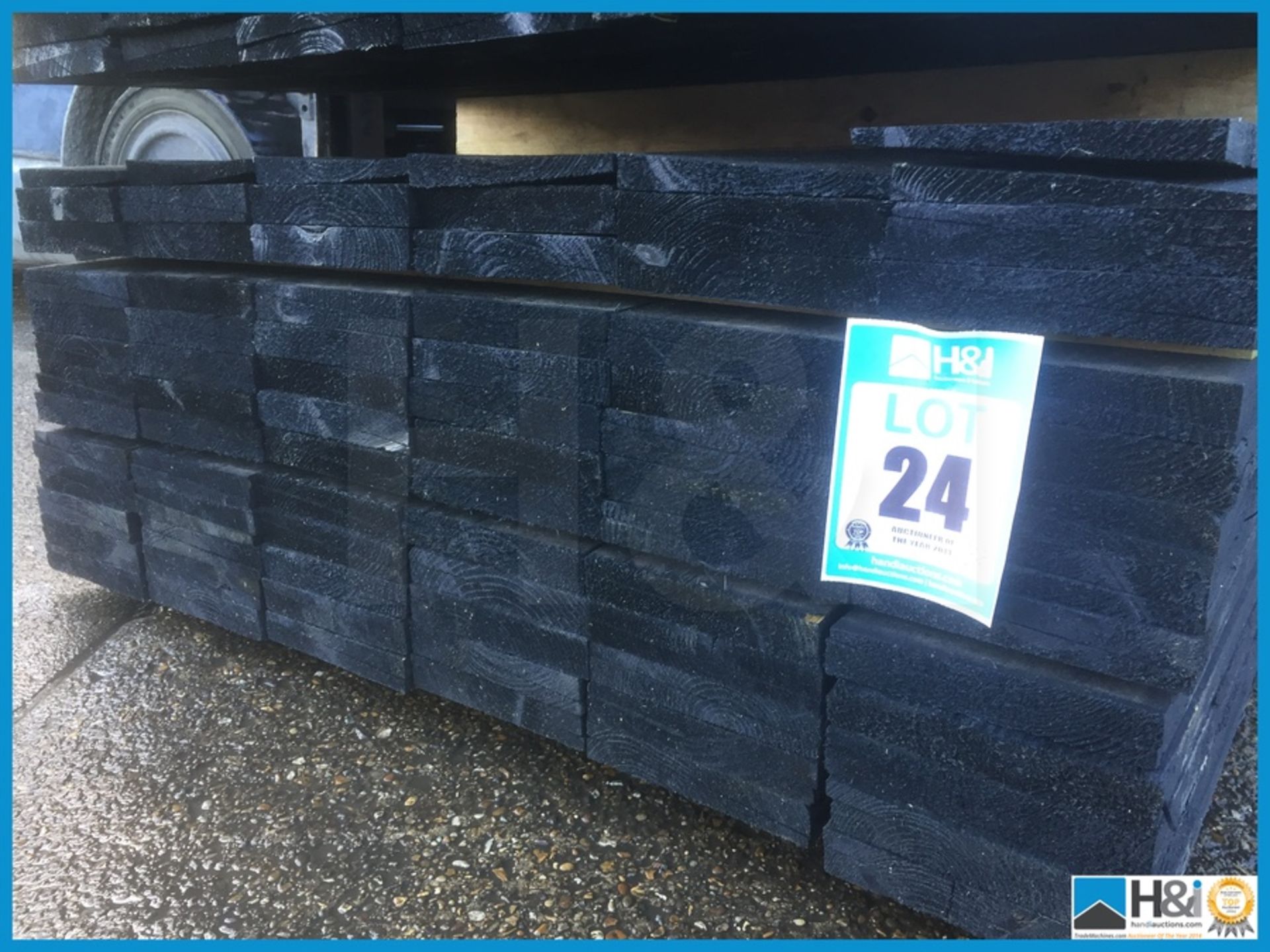 Approx 150 no. BLACK FEATHEREDGE. Size: 2ex 32x175. Length: 3300mm Appraisal: Viewing Essential