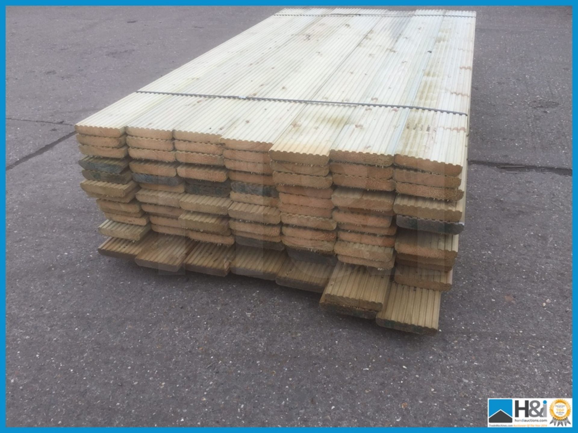 Approx 84 no. DECKING BOARDS. Size: 32X150. Length: 1800mm Appraisal: Viewing Essential Serial No: - Image 3 of 3