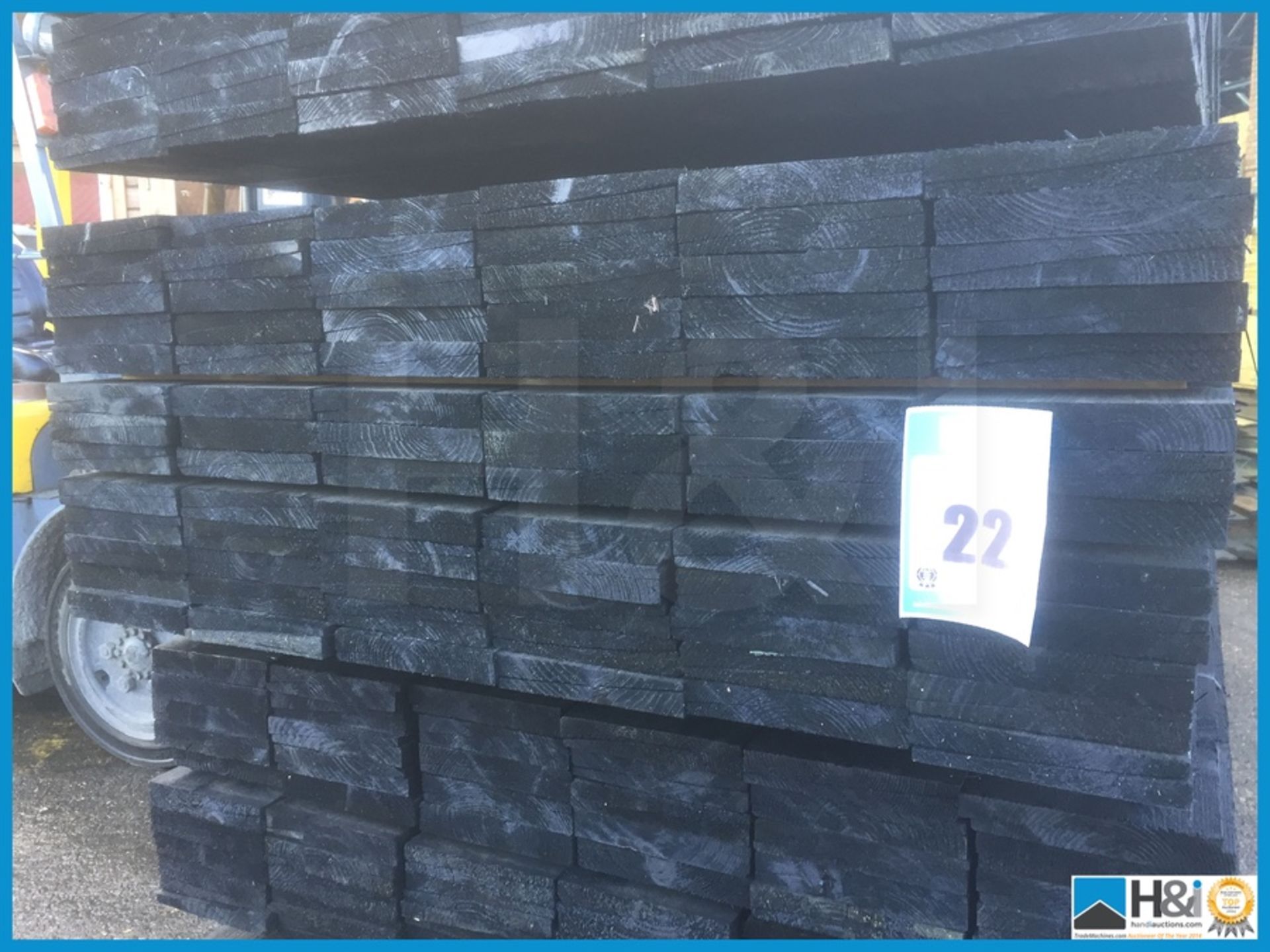 Approx 156 no. BLACK FEATHEREDGE. Size: 2ex 32x175. Length: 3300mm Appraisal: Viewing Essential