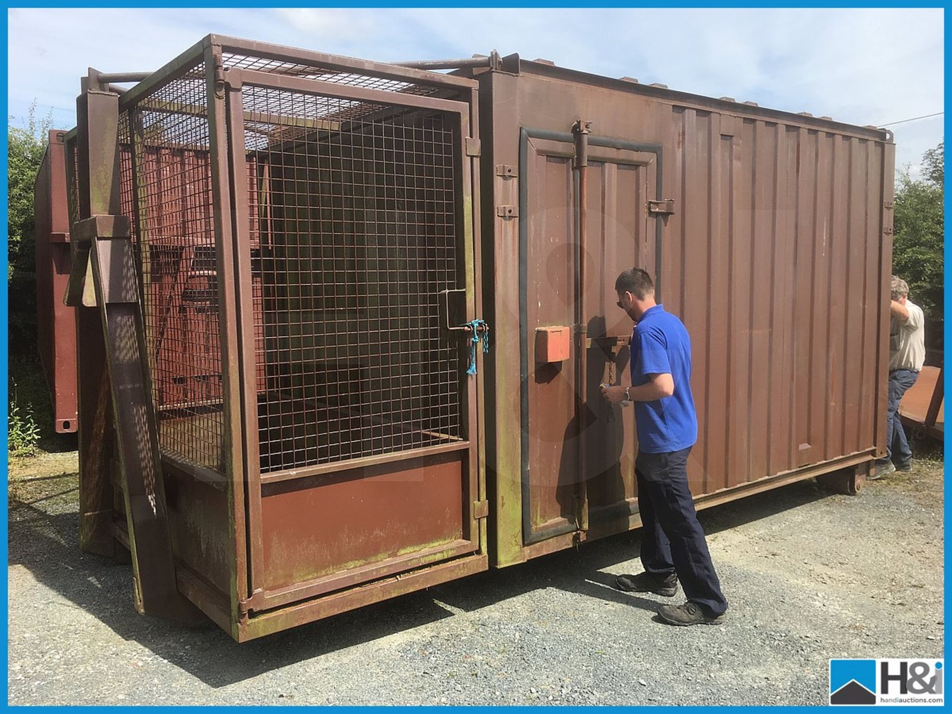 5m shipping container converted to site welfare cabin comprising secure storage area, canteen and - Image 10 of 10