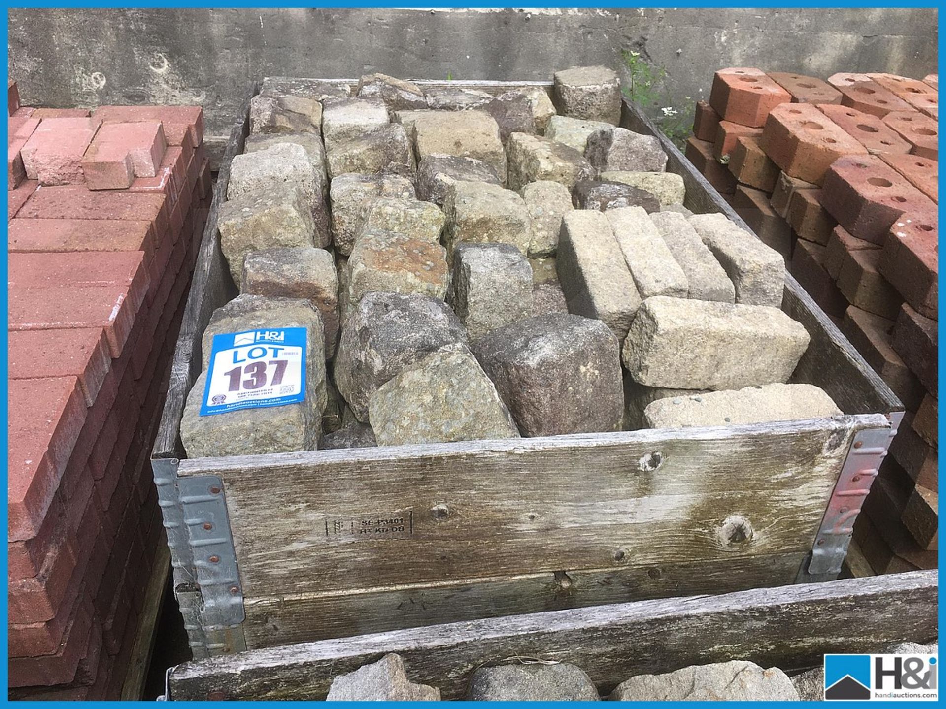 Pallet of reclaimed cobbles Appraisal: Viewing Essential Serial No: NA Location: Capstick Home - Bild 2 aus 2