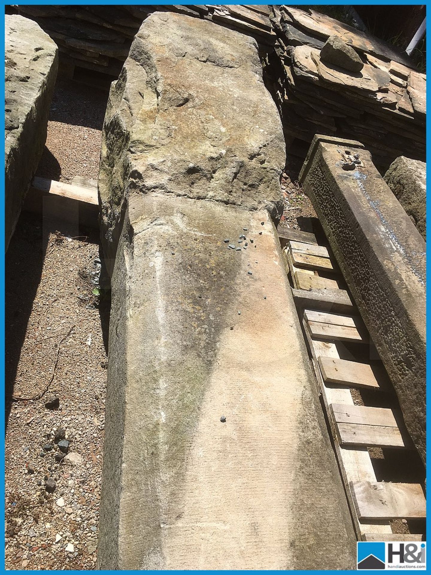 2 off stunning antique stone gate posts approx 2.3m high Appraisal: Viewing Essential Serial No: - Bild 3 aus 3