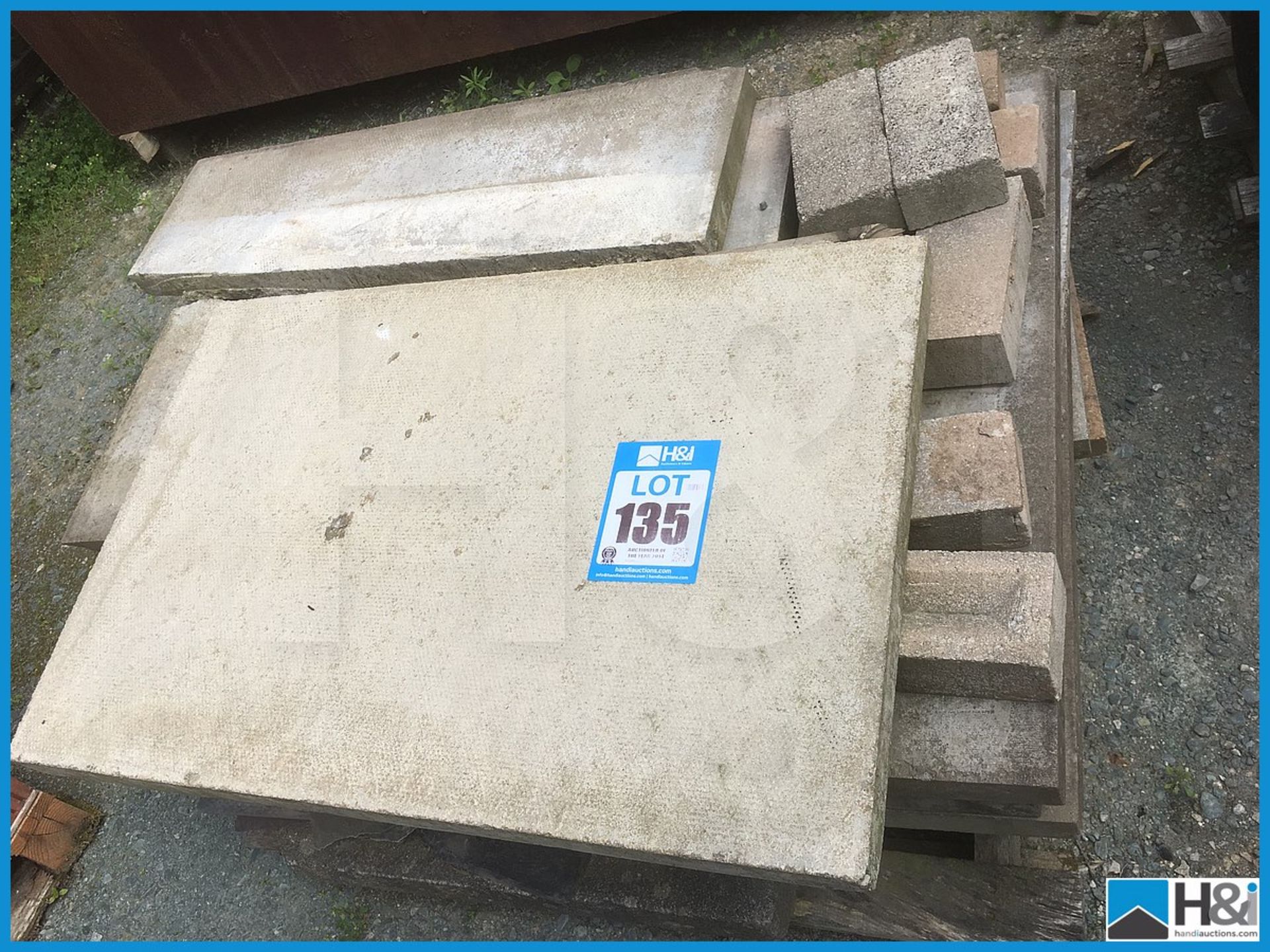 Small pallet of mixed paving Appraisal: Viewing Essential Serial No: NA Location: Capstick Home