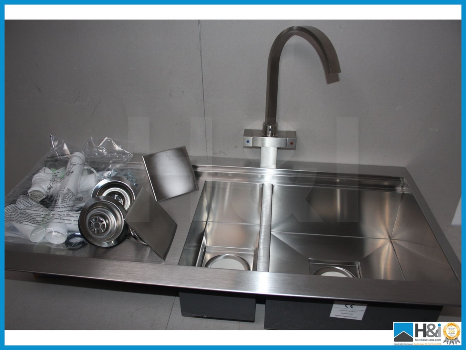 Stunning astracast profile 1.5 lhd stainless steel kitchen sink with planar monobloc mixer tap - Image 2 of 10