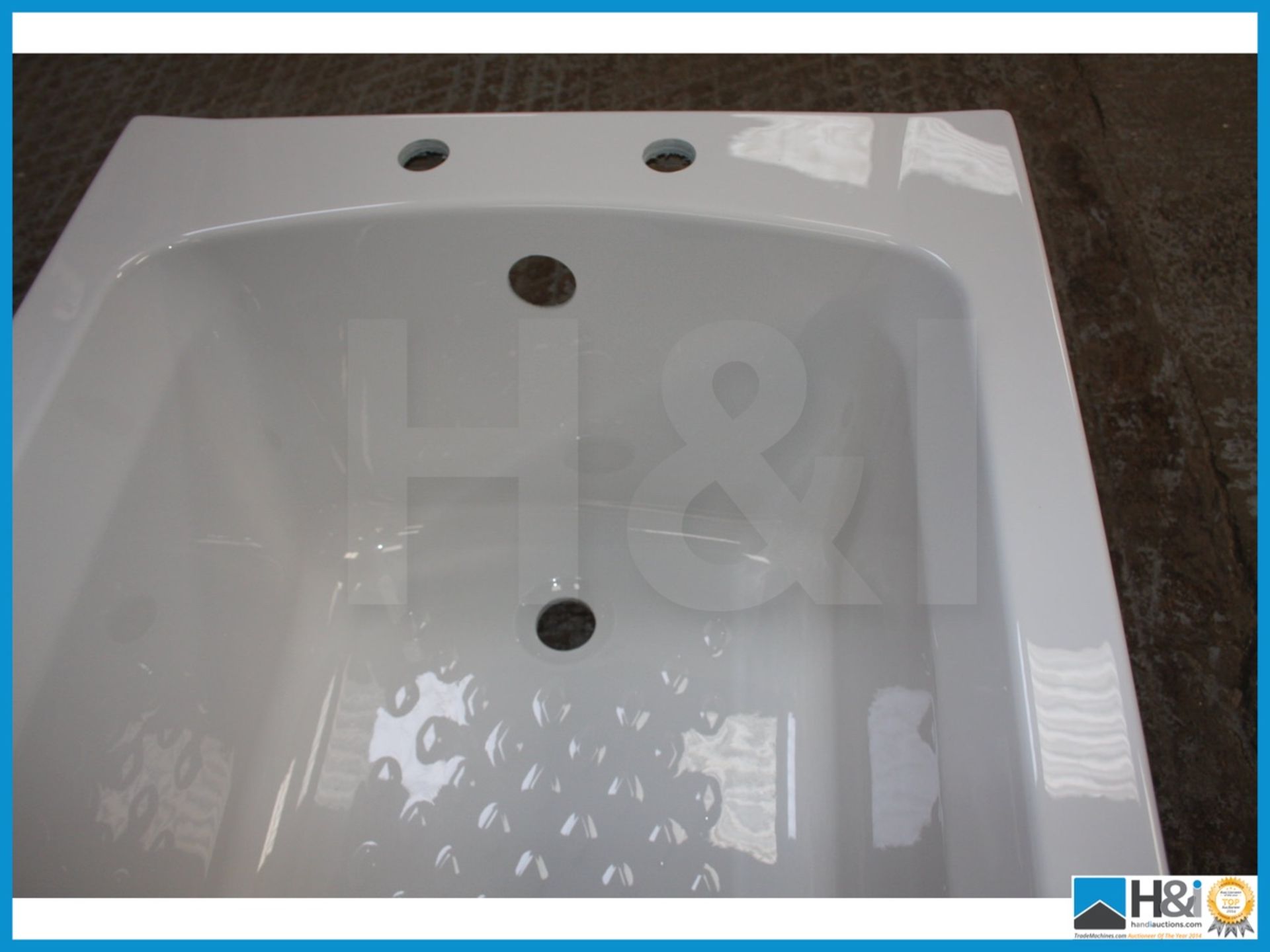 Jacuzzi elatus 1685 x 685 2 tap hole chrome grips new boxed rrp œ899 Appraisal: Viewing Essential - Image 2 of 5