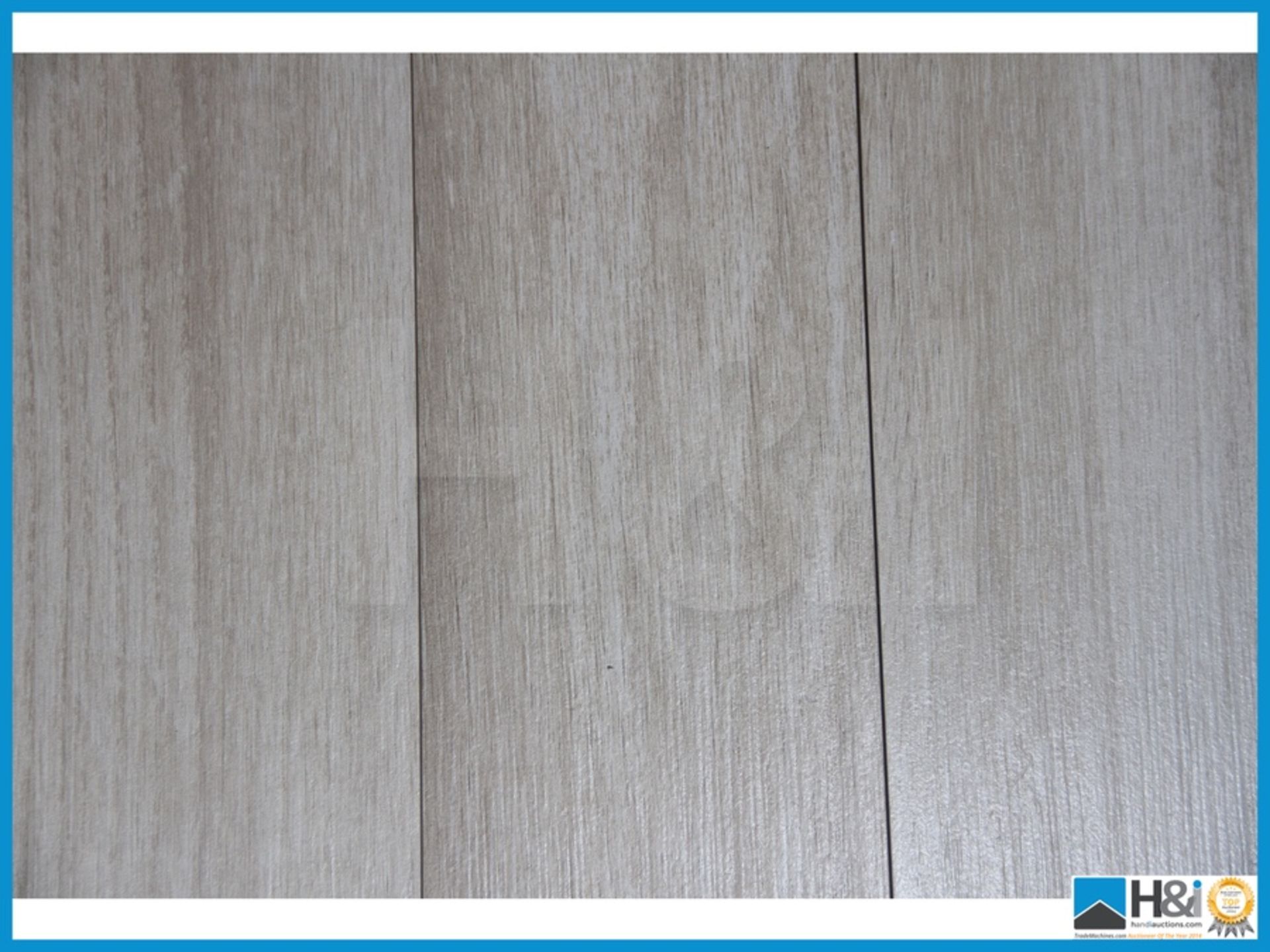 Absolutely stunning Kinorigo Home Teak Honey. Material: Porcelain Wood. No. of crates per lot: 1.