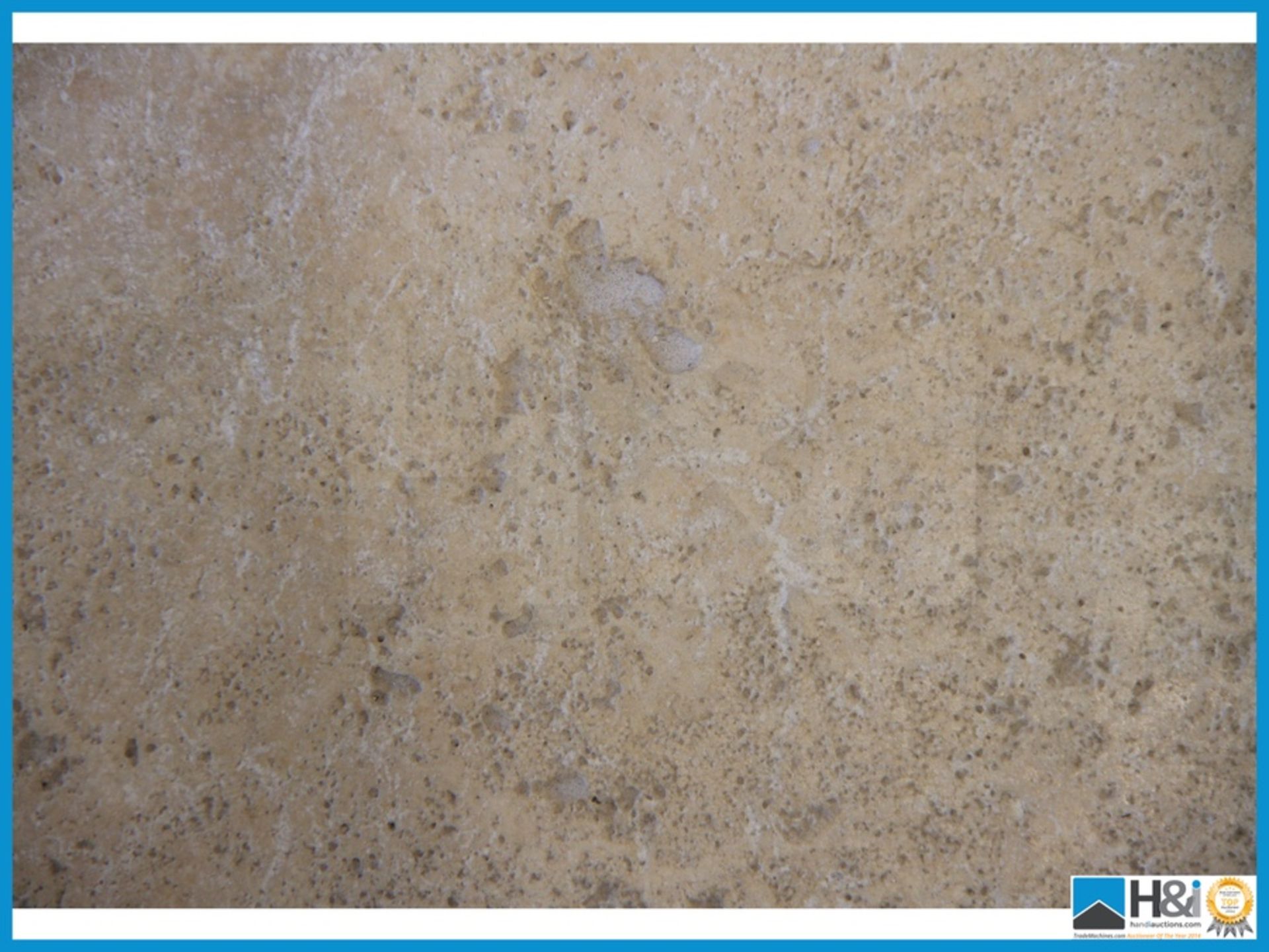 Absolutely stunning Kinorigo Light Tumbled Travertine 100 x 100 x 10mm. Material: Travertine. No. of - Image 2 of 3