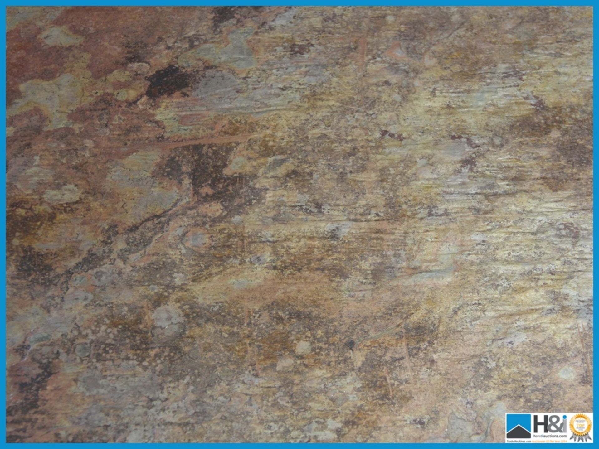 Absolutely stunning Kinorigo Burnt Heather 400 x 400 x 12mm gauged, riven. Material: Slate. No. of