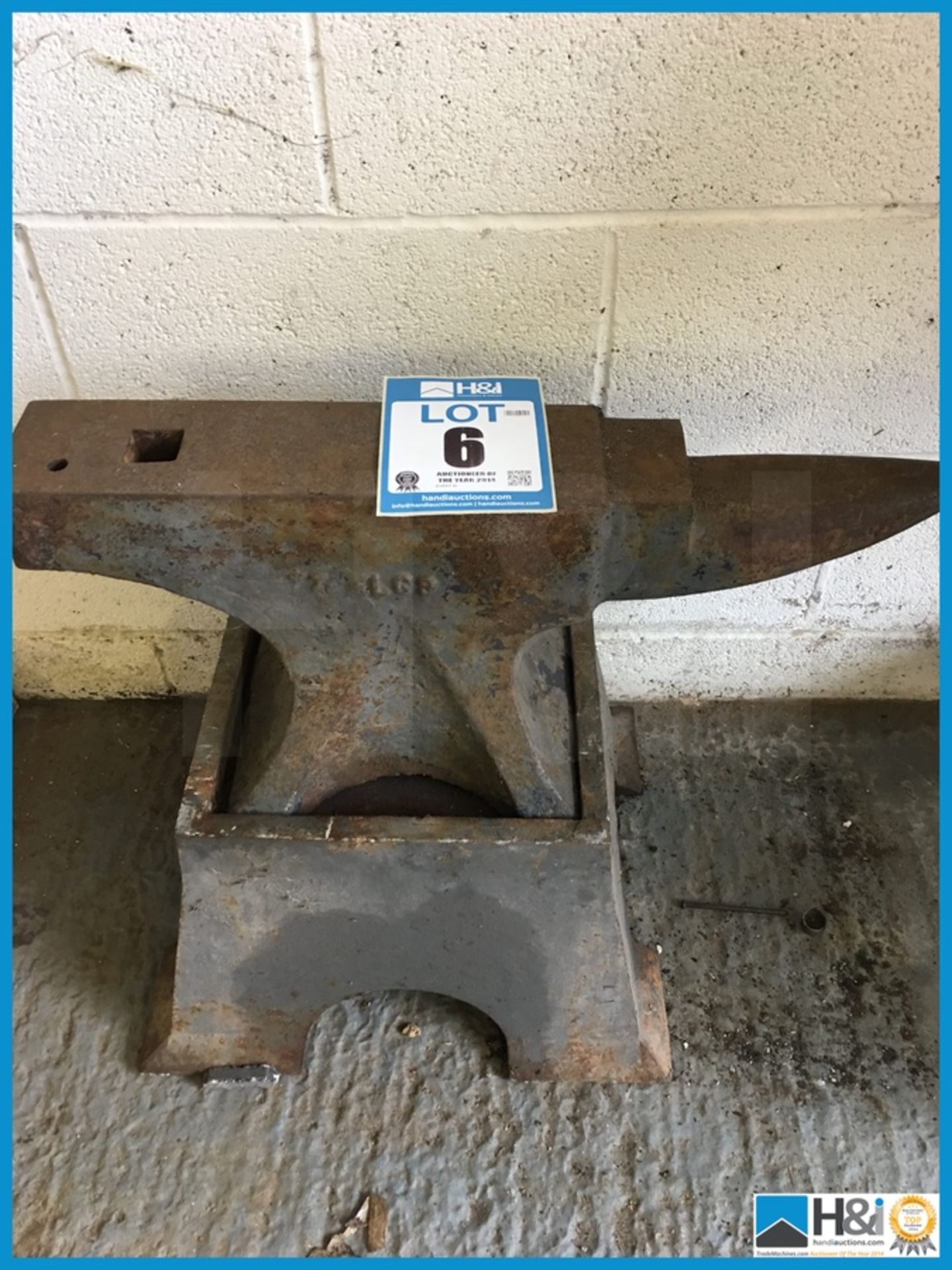 Single Bick anvil on original stand excellent condition with no broken castings, this item can be