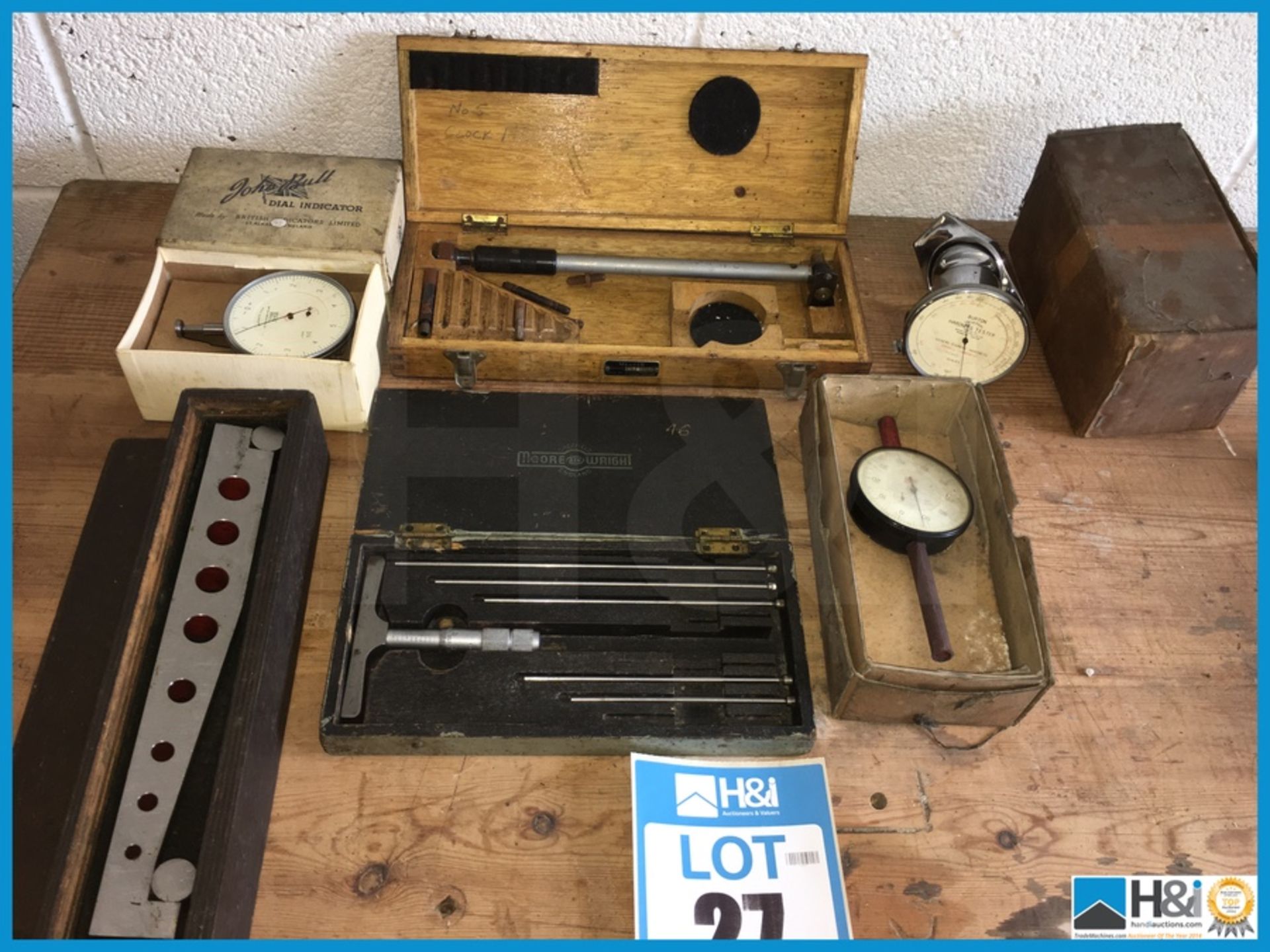 Lovely lot of vintage engenering guages and equipment. this lot can be shipped for £16.00 plus vat