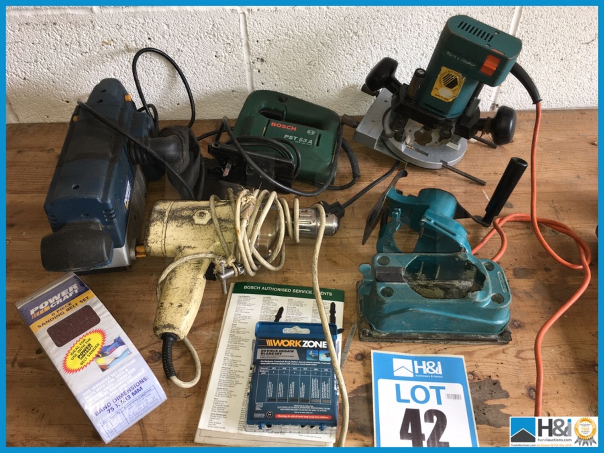 Selection of wood working power tools untested .this lot can be shipped for £20.00 plus vat