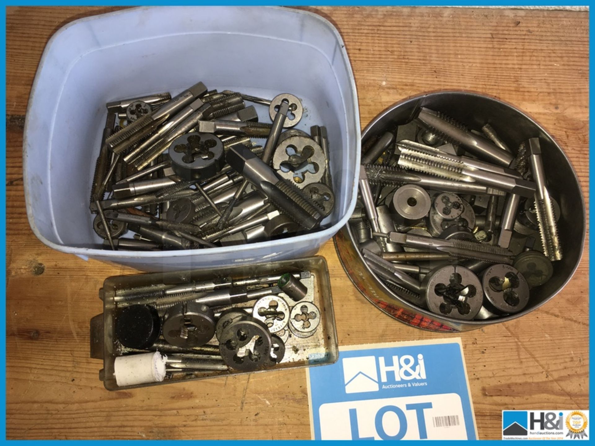 Nice lot of taps and dies . this lot can be shipped for £8.00 plus vat Appraisal: Viewing - Bild 2 aus 2