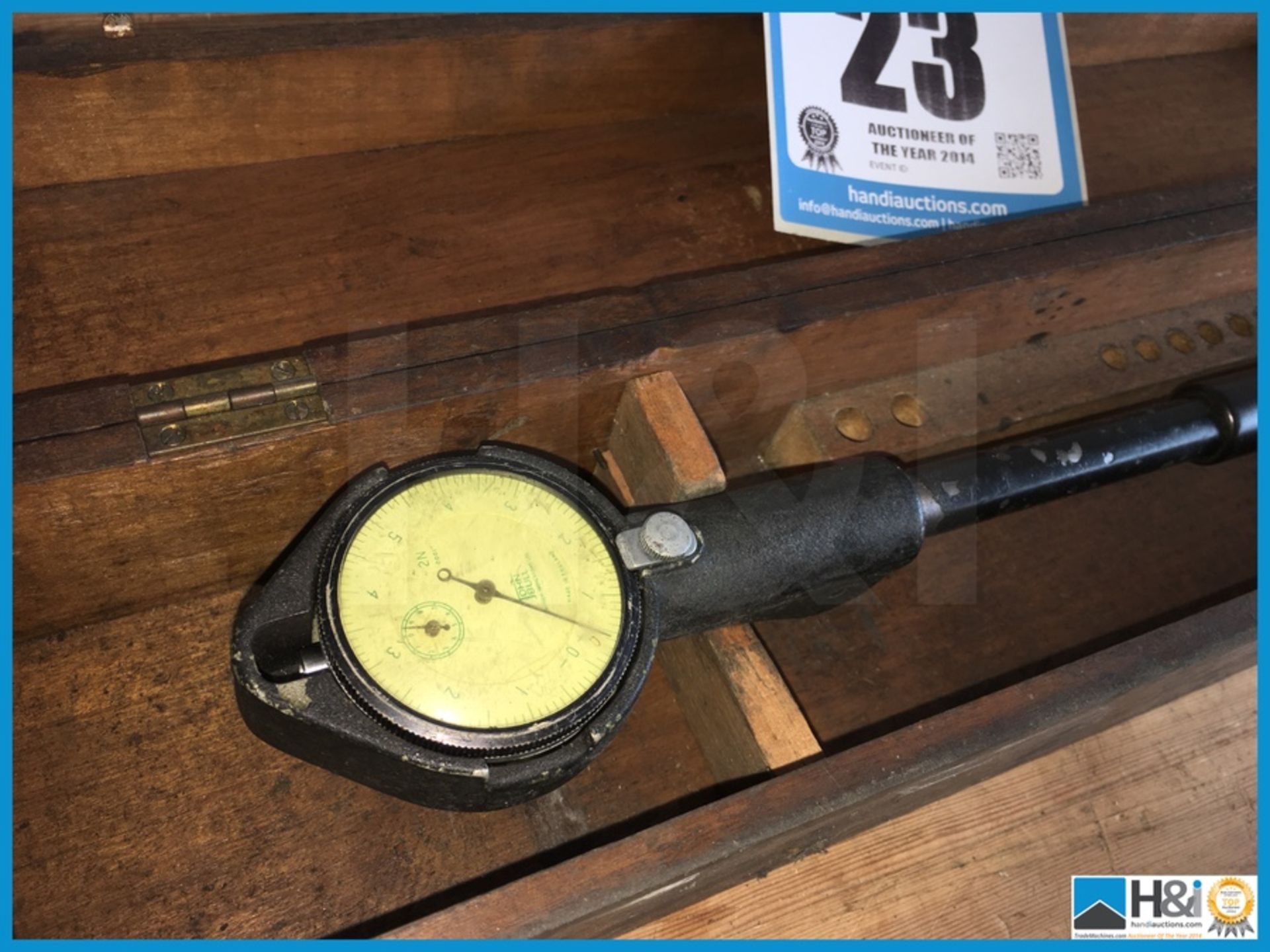 Long vintage bore micrometer in wooden case. this lot can be shipped for £14.00 plus vat - Image 2 of 2