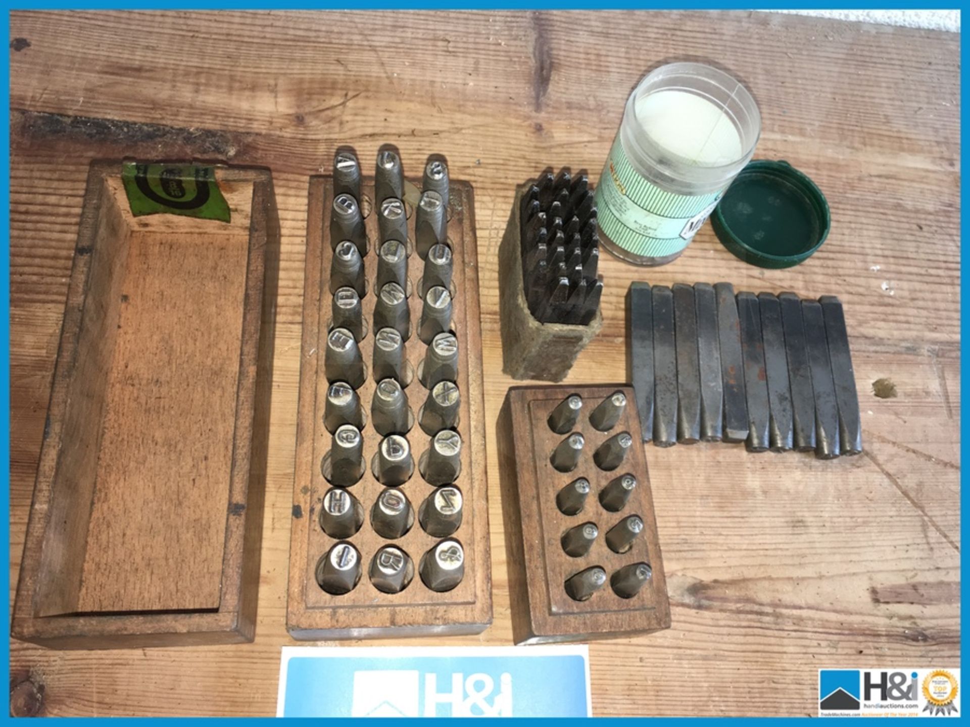 Vintage letter and number punches. this lot can be shipped for £10.00 plus vat Appraisal: Viewing - Bild 2 aus 3