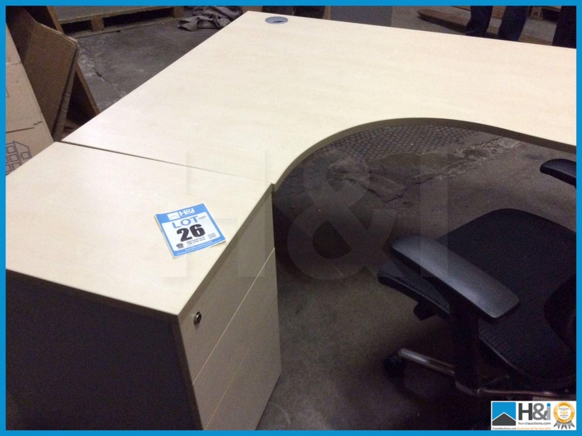 Corner Desk RH + 3 drawer cabinet 1600mm x 800mm x 600mm x 1200mm x 720mm Maple - Image 4 of 4