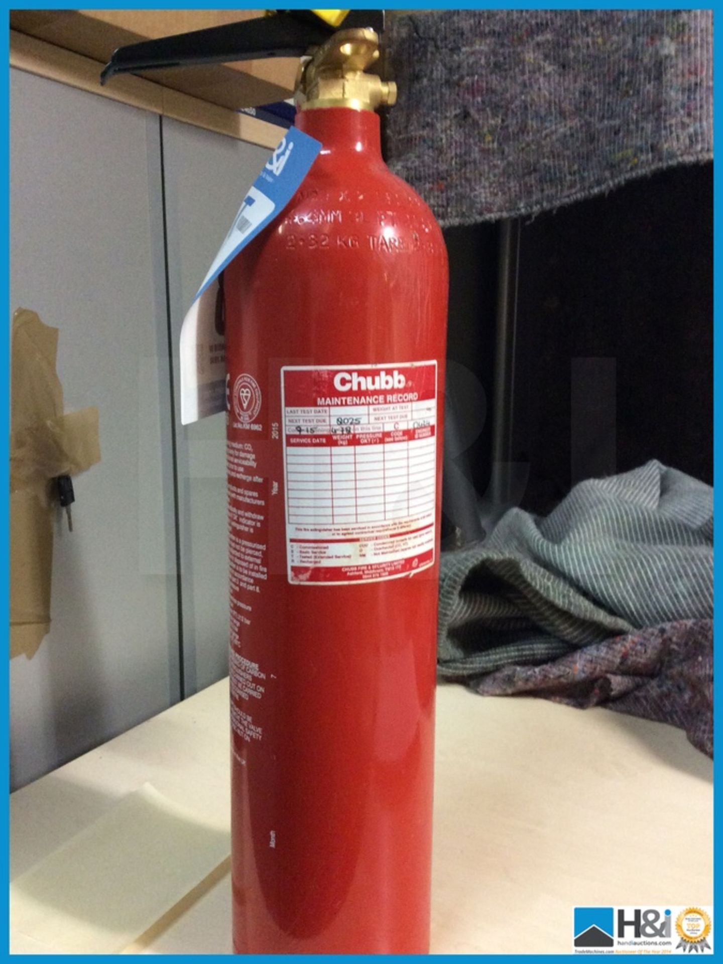 Chubb C02 Fire extinguishers 5 off - Image 2 of 3