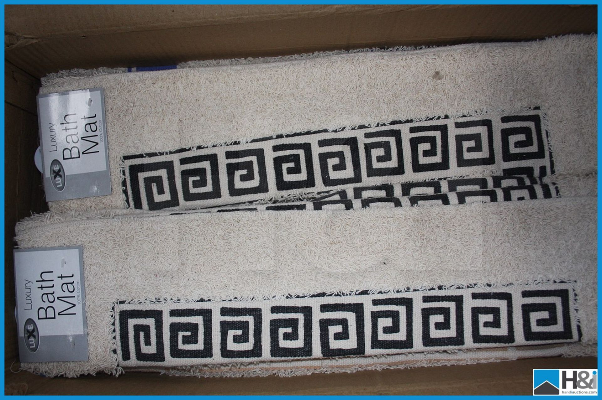 Box of luxury bath mats over 36 pcs ready for resale . Appraisal: Viewing Essential Serial No: NA - Image 2 of 2