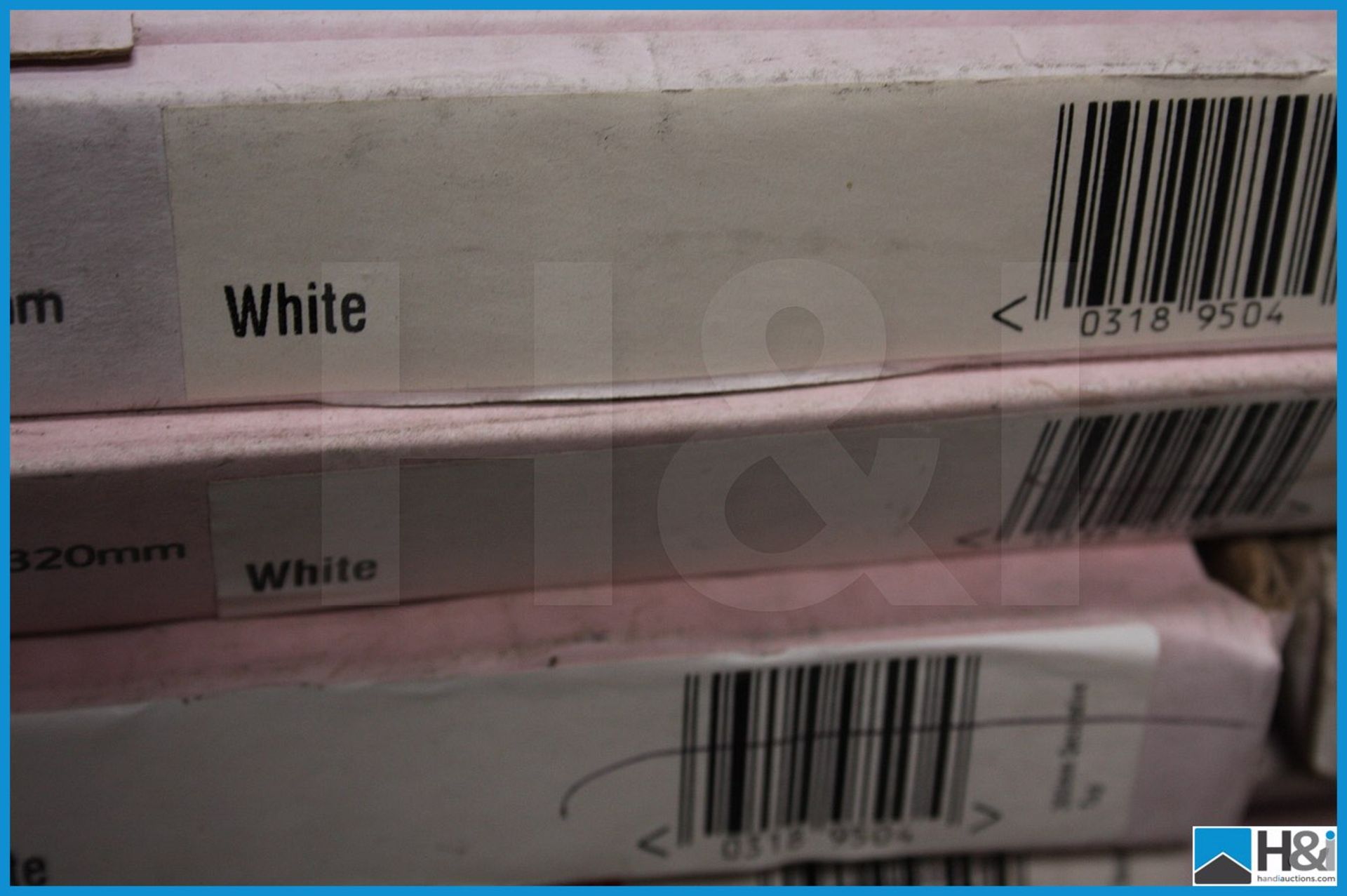 B&Q 300mm decorative top white 18 mm x300mm x320mm approx 40 qty. Appraisal: Viewing Essential - Image 3 of 4