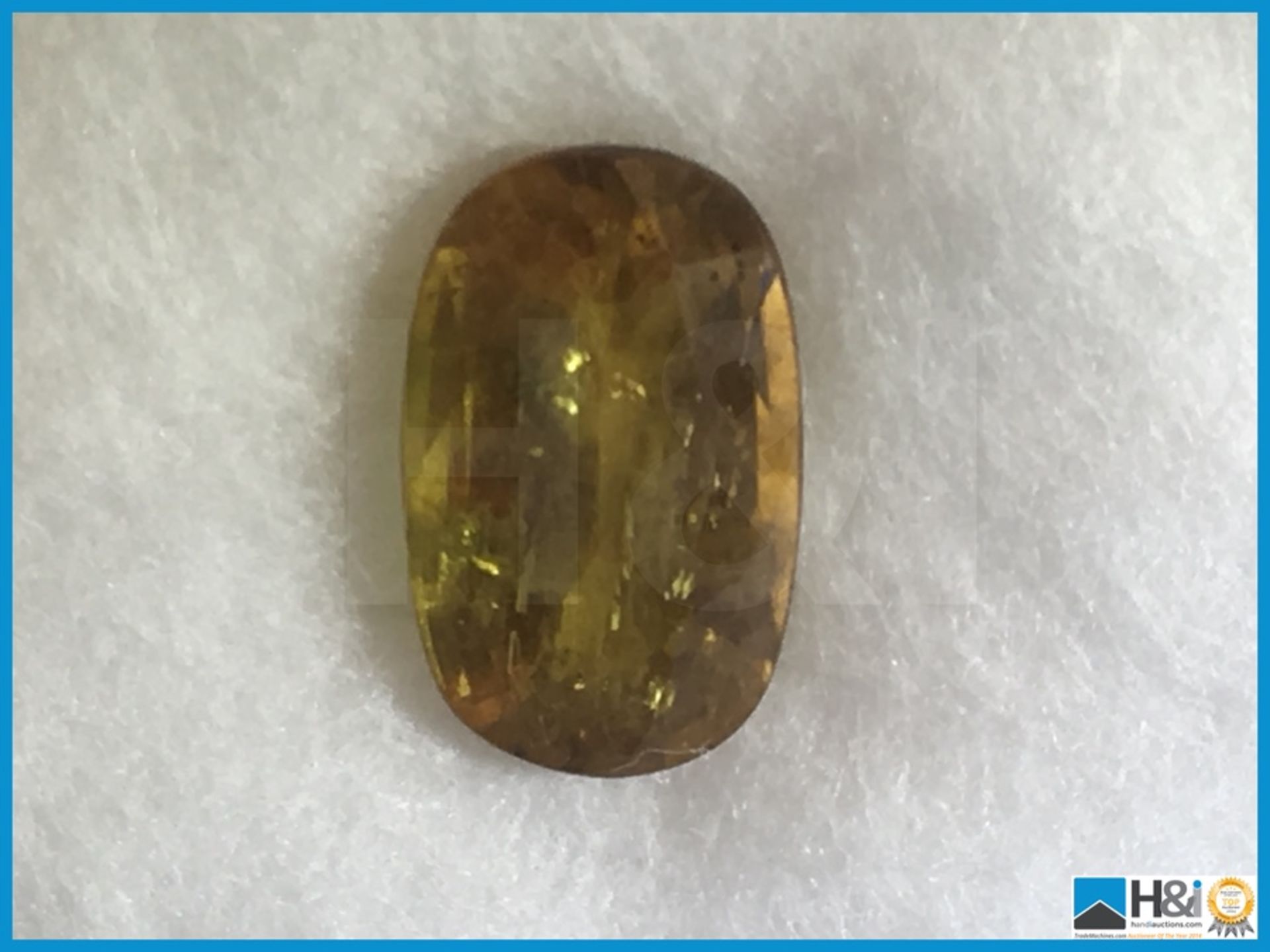 2.65ct Natural Yellow Sapphire. Oval Facetted Cut. Transparent 10.61x6.56x4.04mm. Certification: GIL