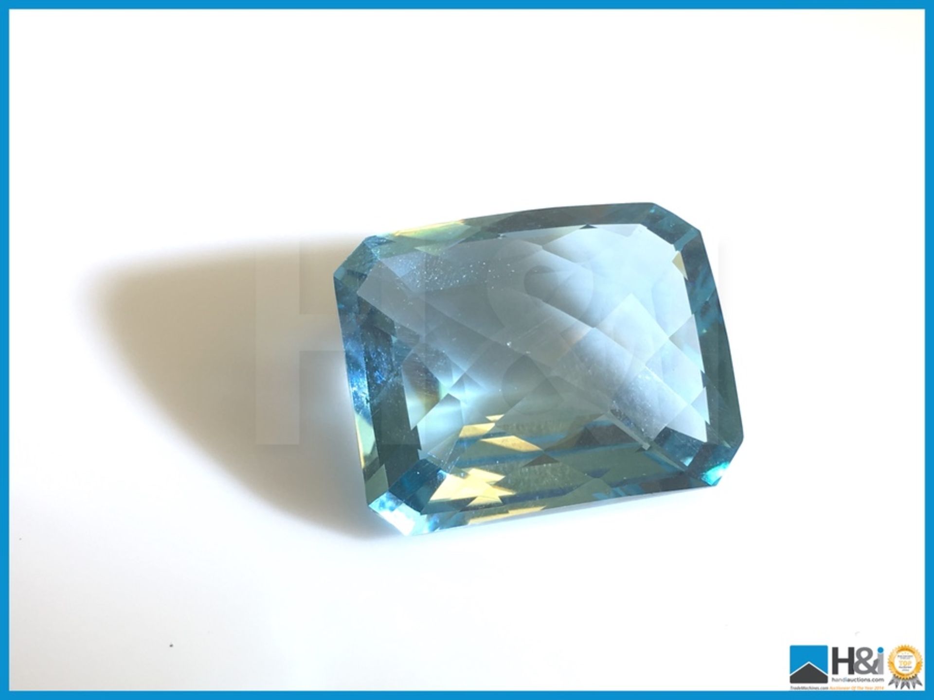 25.85ct Natural Blue Beryl (Aquamarine) Emeral Cut, Transparent 21x17x11mm. Certification: None