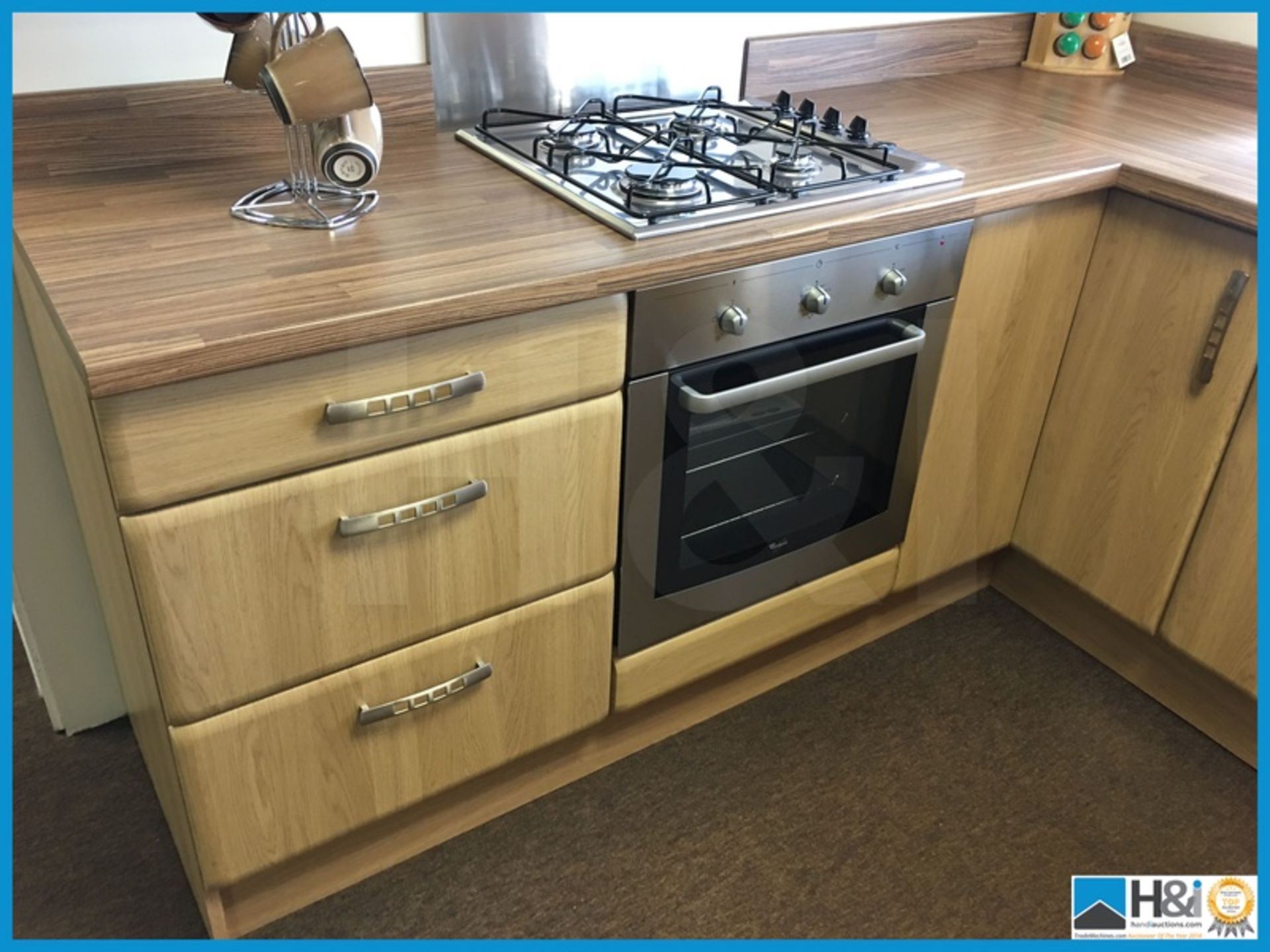 Stunning contemporary design display kitchen finished in Oak with matching worktop. Come with - Image 7 of 16