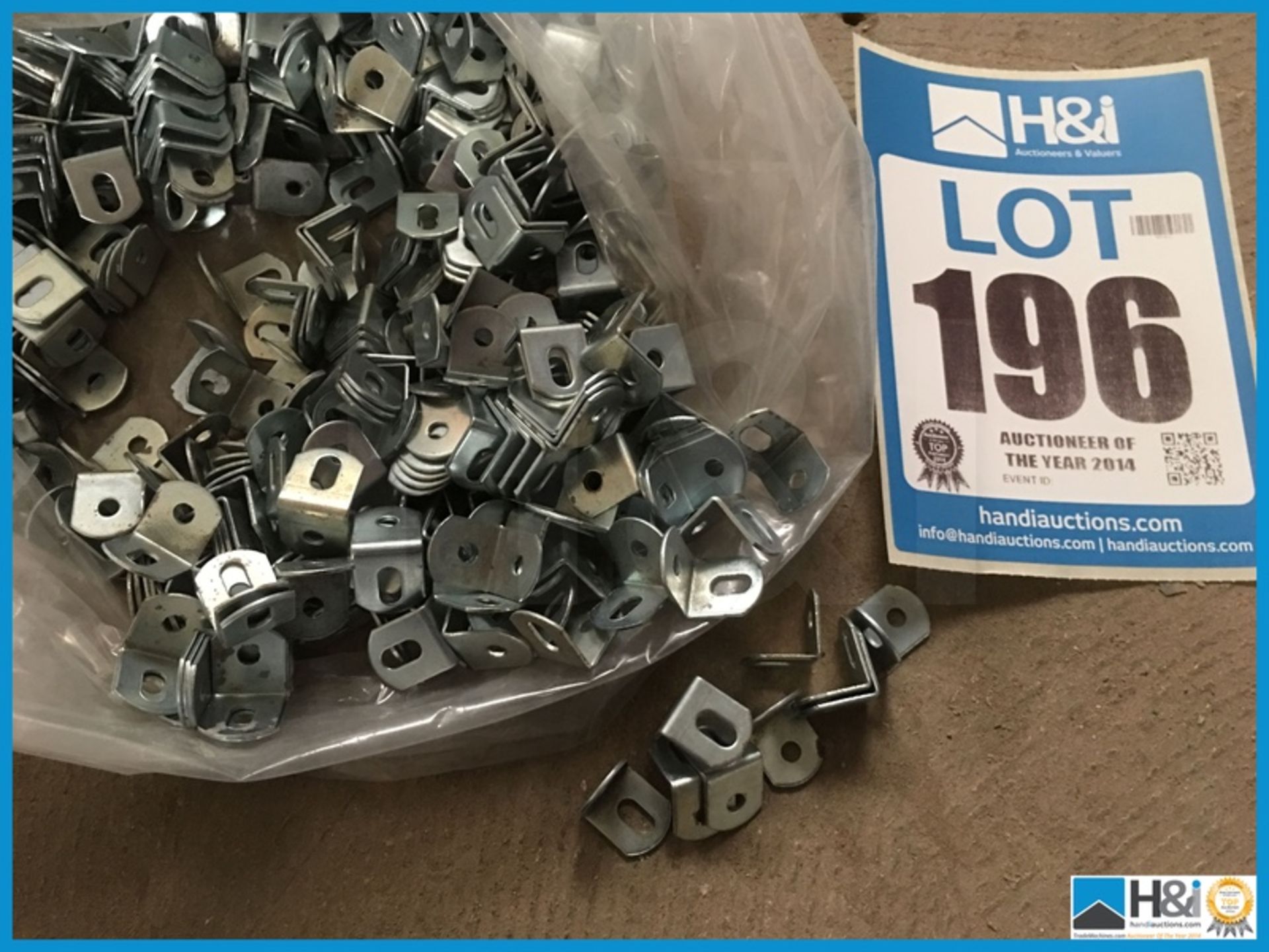 19mm X 19mm angle brackets 500 pcs. Appraisal: Excellent Serial No: NA Location: West Midlands