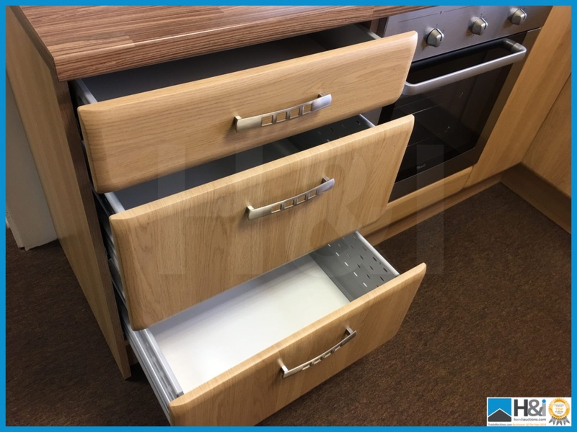 Stunning contemporary design display kitchen finished in Oak with matching worktop. Come with - Image 14 of 16