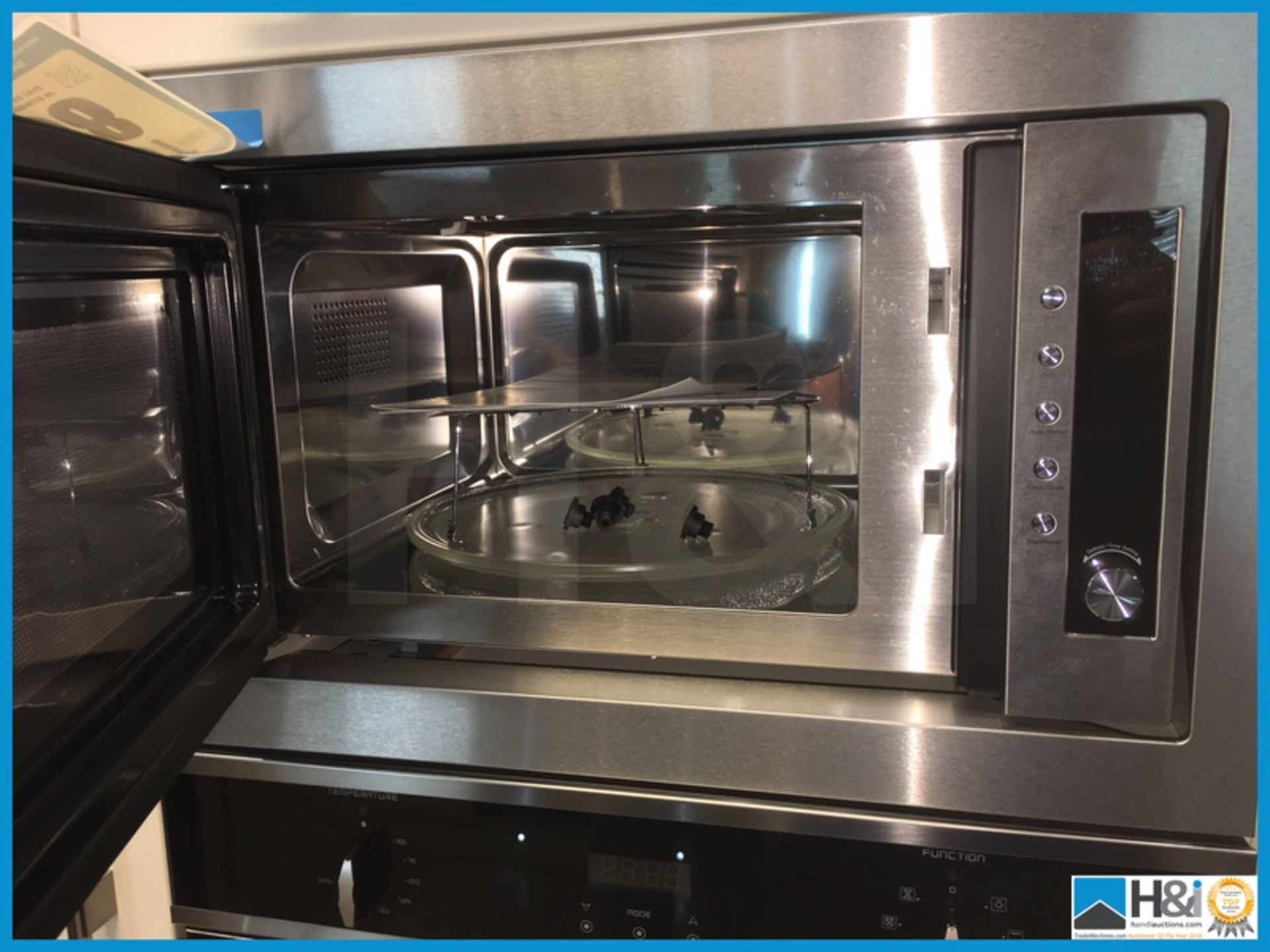 CDA integrated microwave oven. New and unused Appraisal: Excellent Serial No: NA Location: West - Image 3 of 3