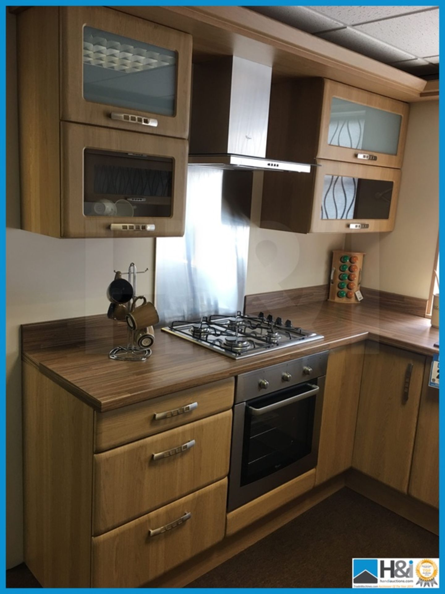 Stunning contemporary design display kitchen finished in Oak with matching worktop. Come with - Image 2 of 16