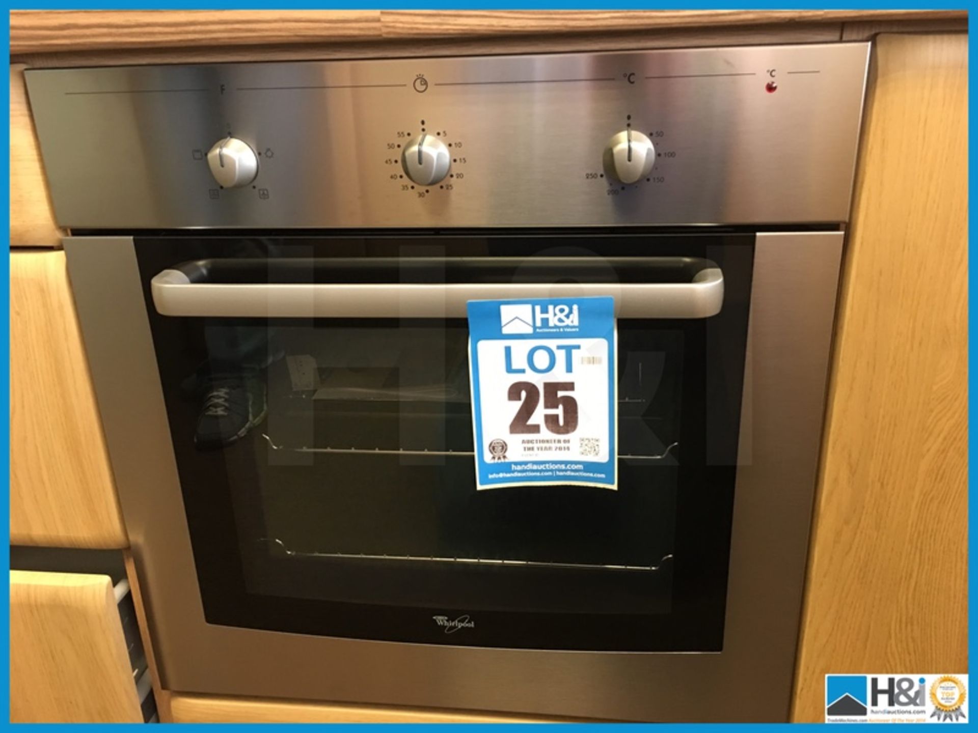 Whirlpool integrated electric oven. New and unused Appraisal: Excellent Serial No: NA Location: West