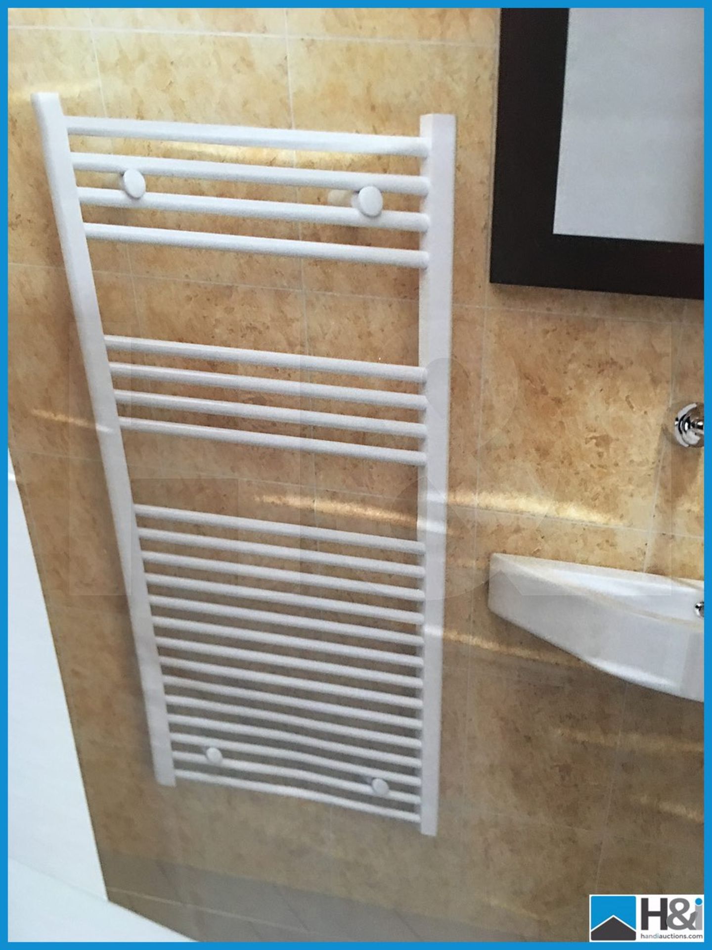 Designer Kudox Premium ladder towel rail 600x110 in white finish. New and boxed. Suggested - Image 2 of 4