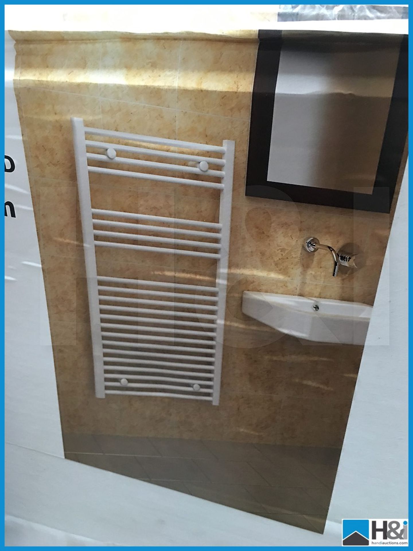 Designer Kudox Premium ladder towel rail 600x110 in white finish. New and boxed. Suggested