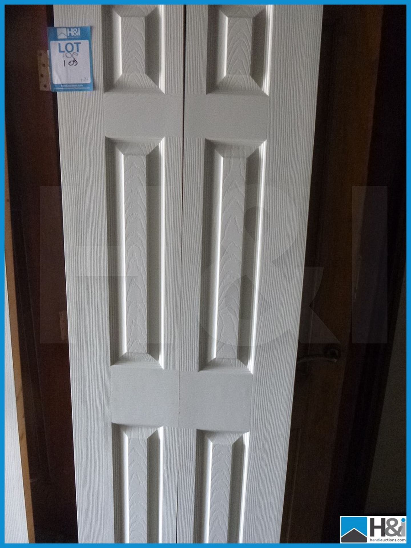 White Internal Bifold Doors - 78X24 1/2 Appraisal: Viewing Essential Serial No: NA Location: H&I