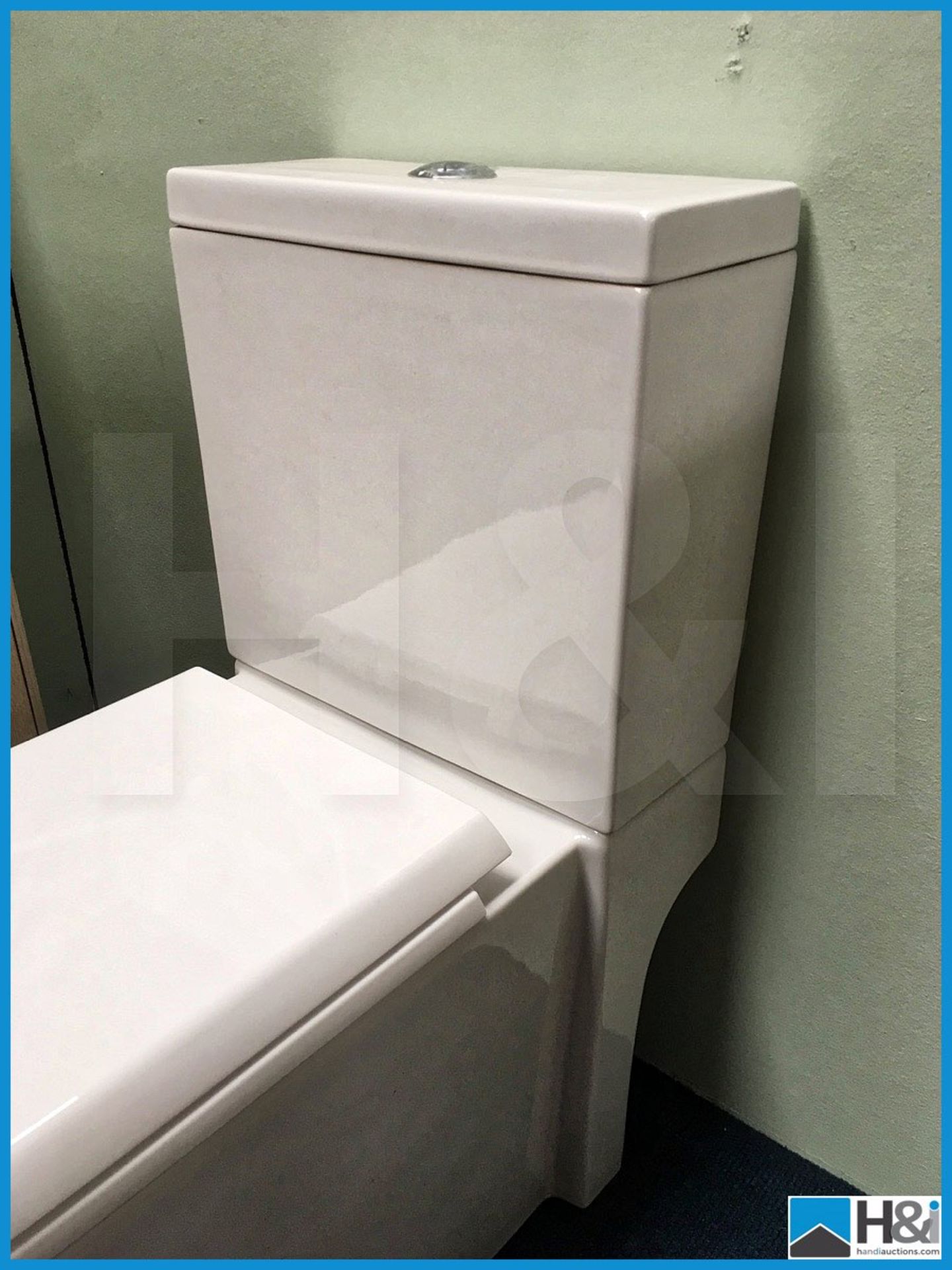 Designer Milan square WC, top flush with matching seat. New and boxed. Suggested manufacturers - Image 3 of 4