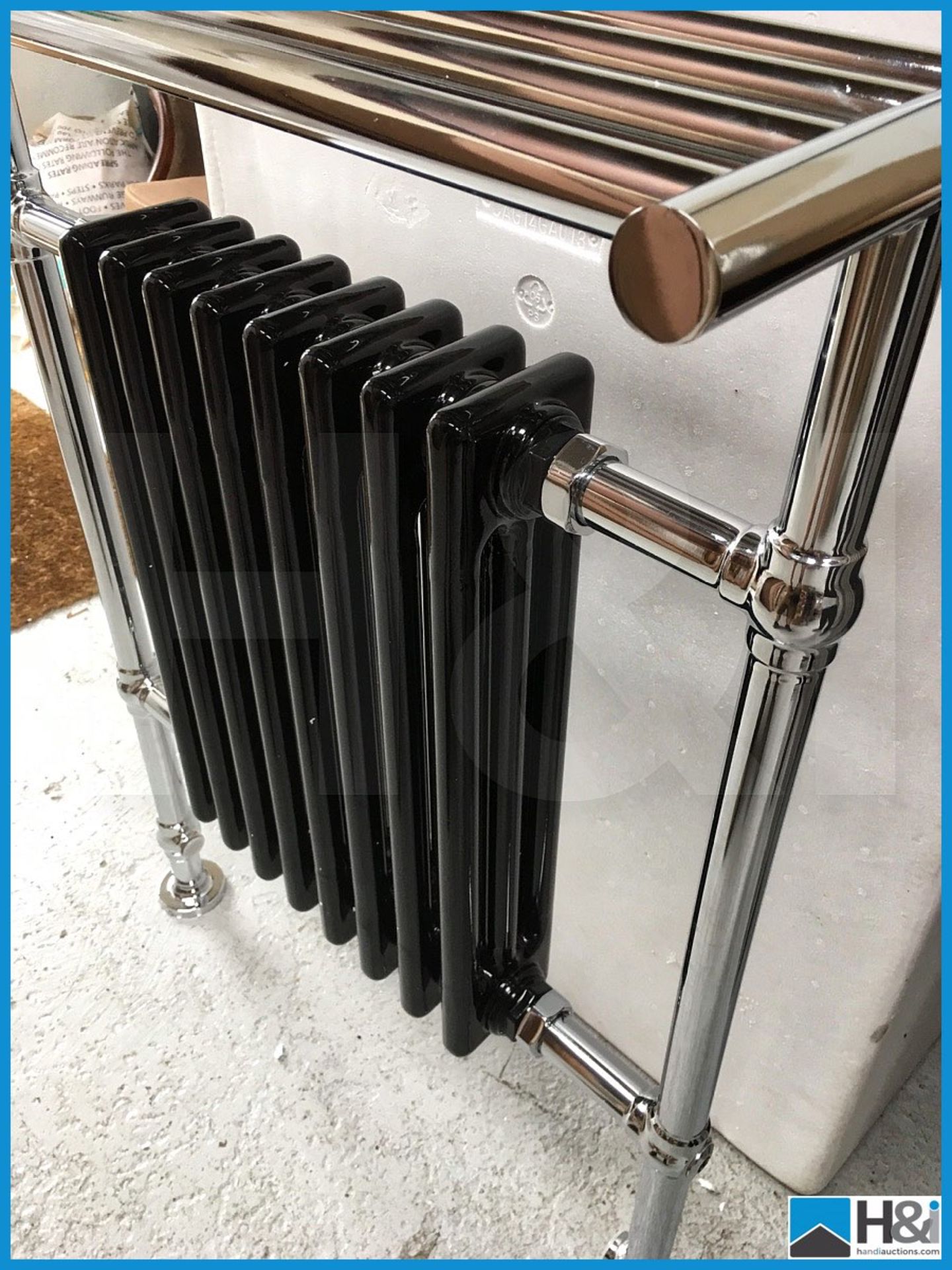 Designer centre column black traditional radiator with polished chrome rails. New and boxed. - Image 5 of 6