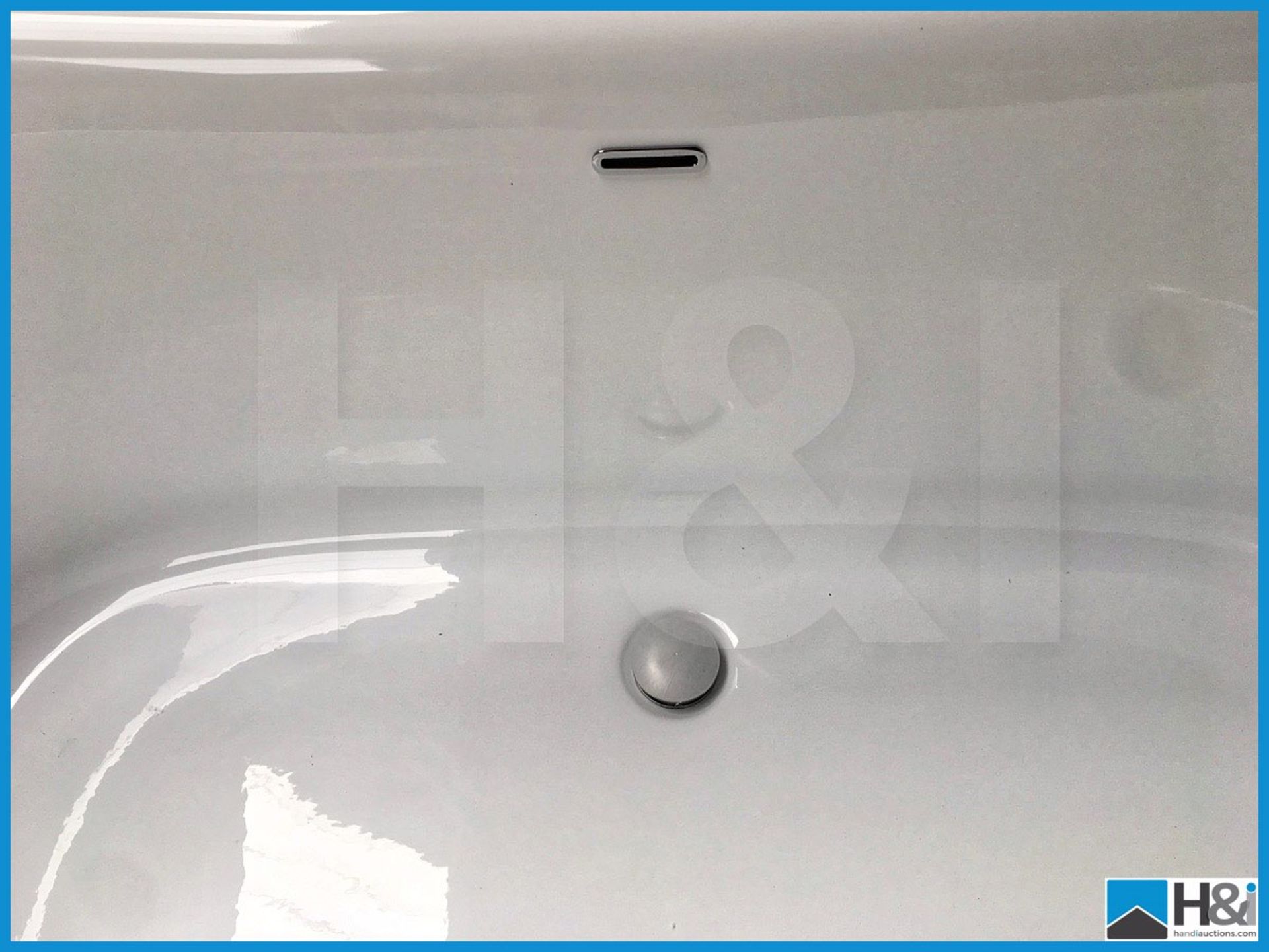 Beautiful roll top freestanding slipper style bathtub with metallic effect sides. 1700x750. - Image 4 of 5