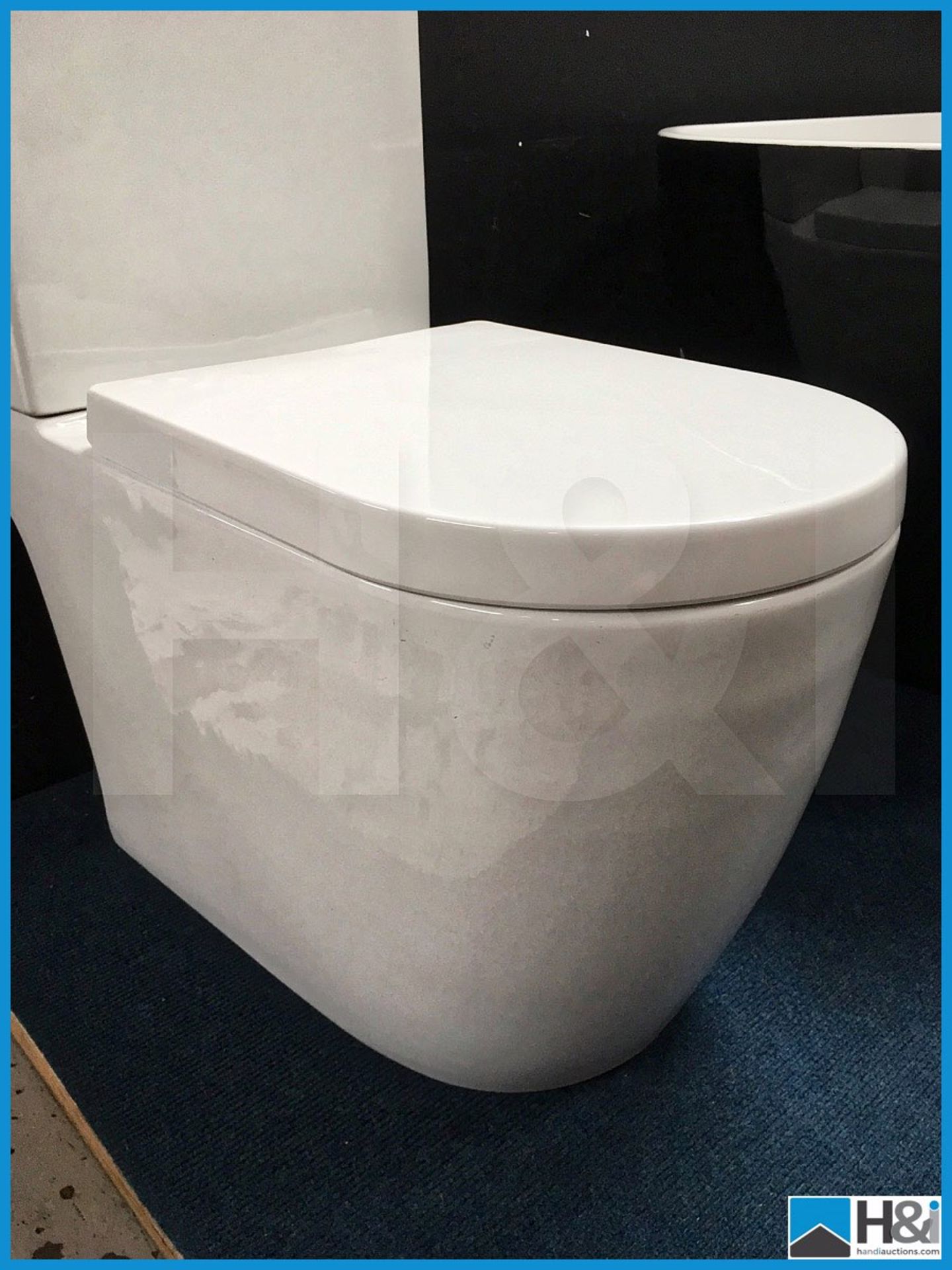 Stunning designer contemporary Adam WC with top flush and matching soft close seat. New and boxed. - Image 2 of 5