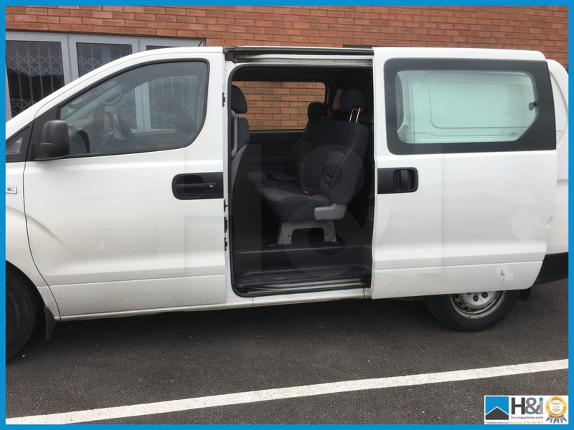 Hyundai I-Load 2L diesel 12 plate van / person carrier 3 owners, 114,000 miles appx 10 months MOT, - Bild 17 aus 21