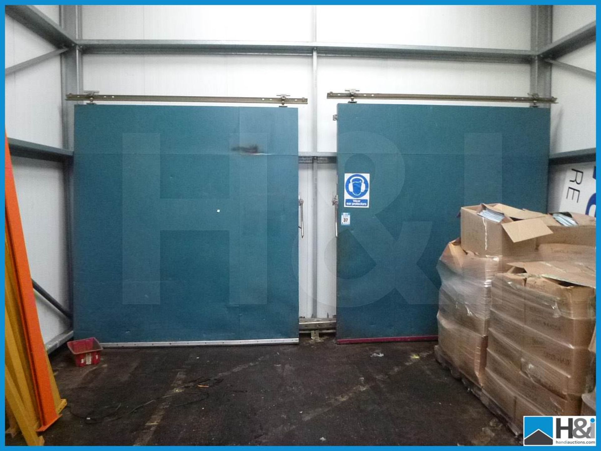 2 OFF - SLIDING WELDING DOORS, INCLUDING SLIDING TRACK AND GEAR, EACH DOOR, 2570X2570 MM, USED, GOOD