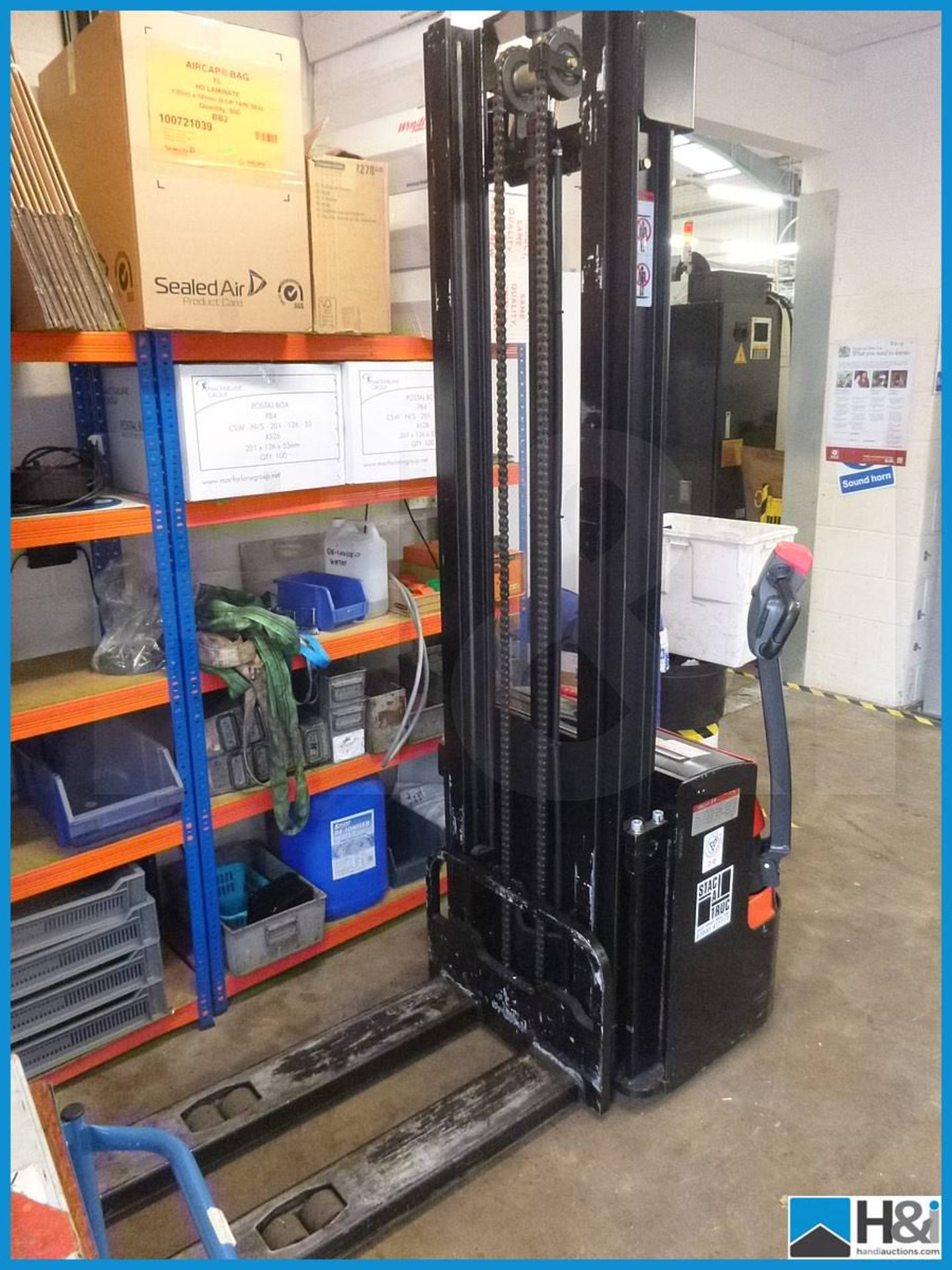 STAK-A-TRUC ES12 12WA, PEDESTRIAN ELECTRIC FORKLIFT TRUCK, 93 HOURS ONLY, SERIAL NUMBER 324200546, - Image 6 of 7