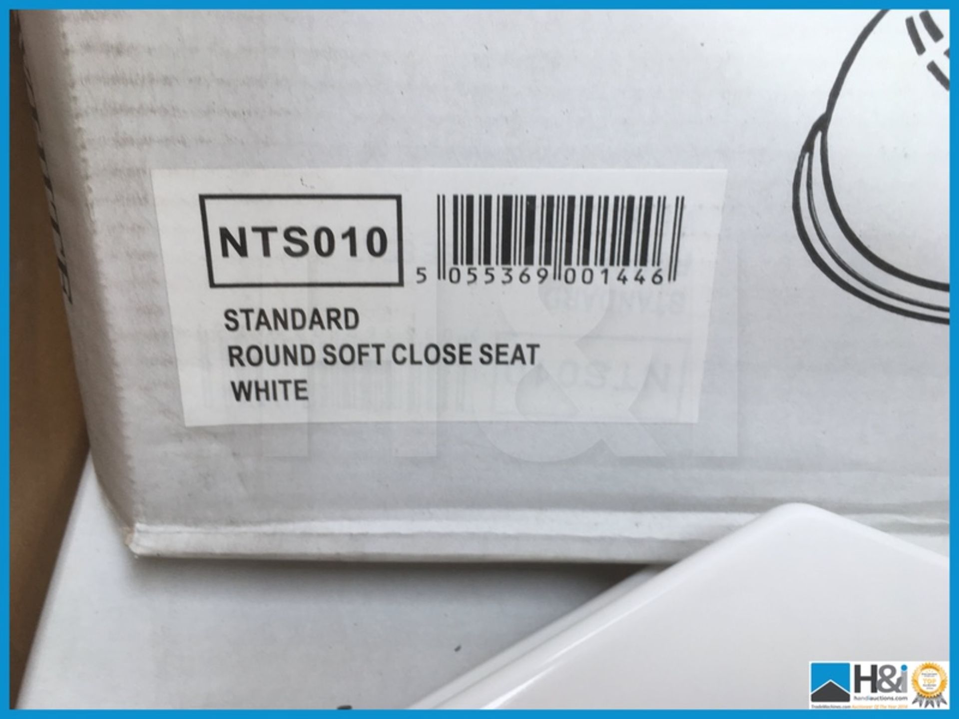 Ultra NTS010 standard round soft close toilet seat. New and boxed. Suggested manufacturers selling - Image 2 of 2