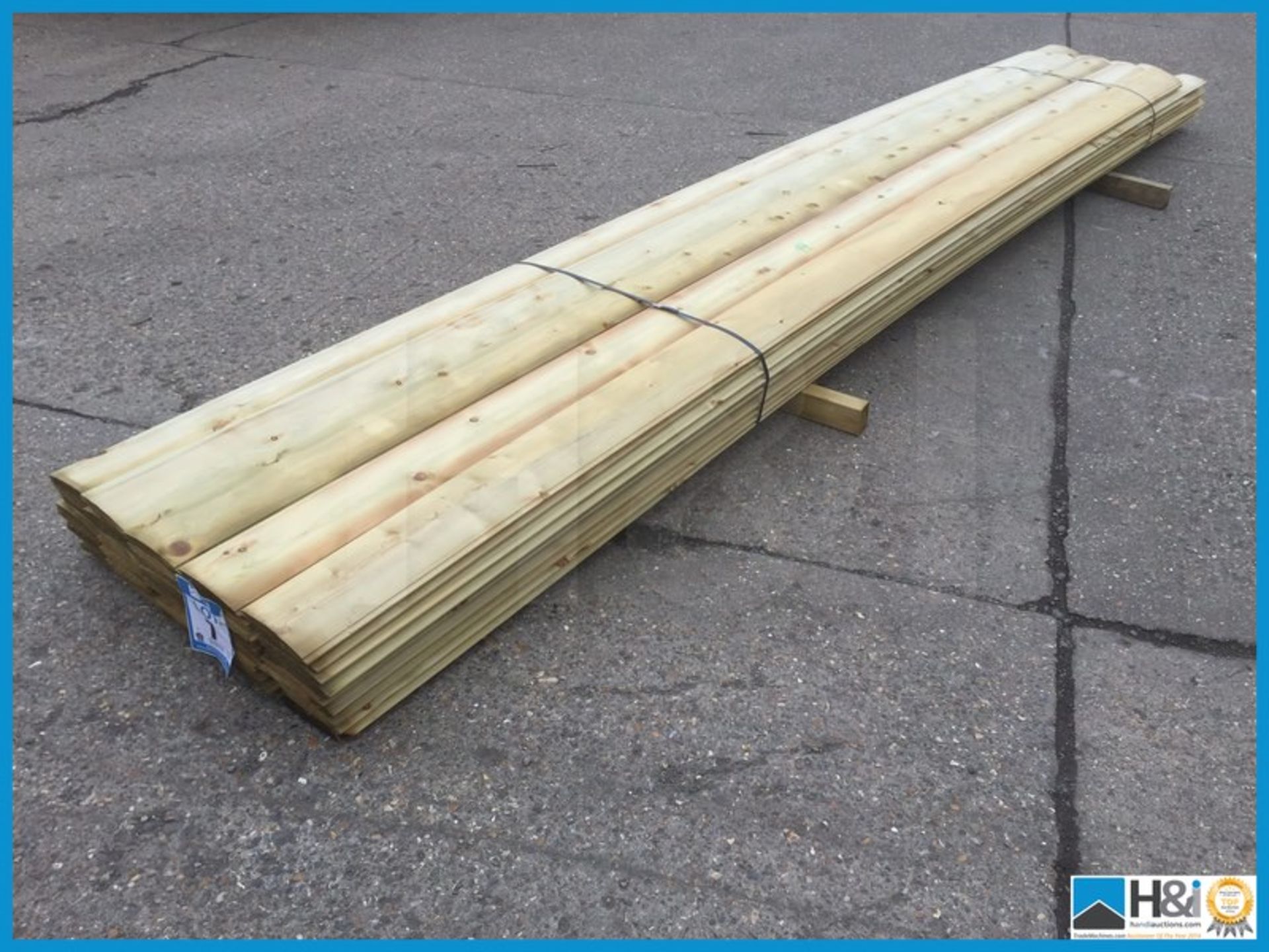 220 metres of tanalised 22x150 loglap in 4.2 metre lengths. Enough to cover 27m2 Appraisal: - Bild 4 aus 4